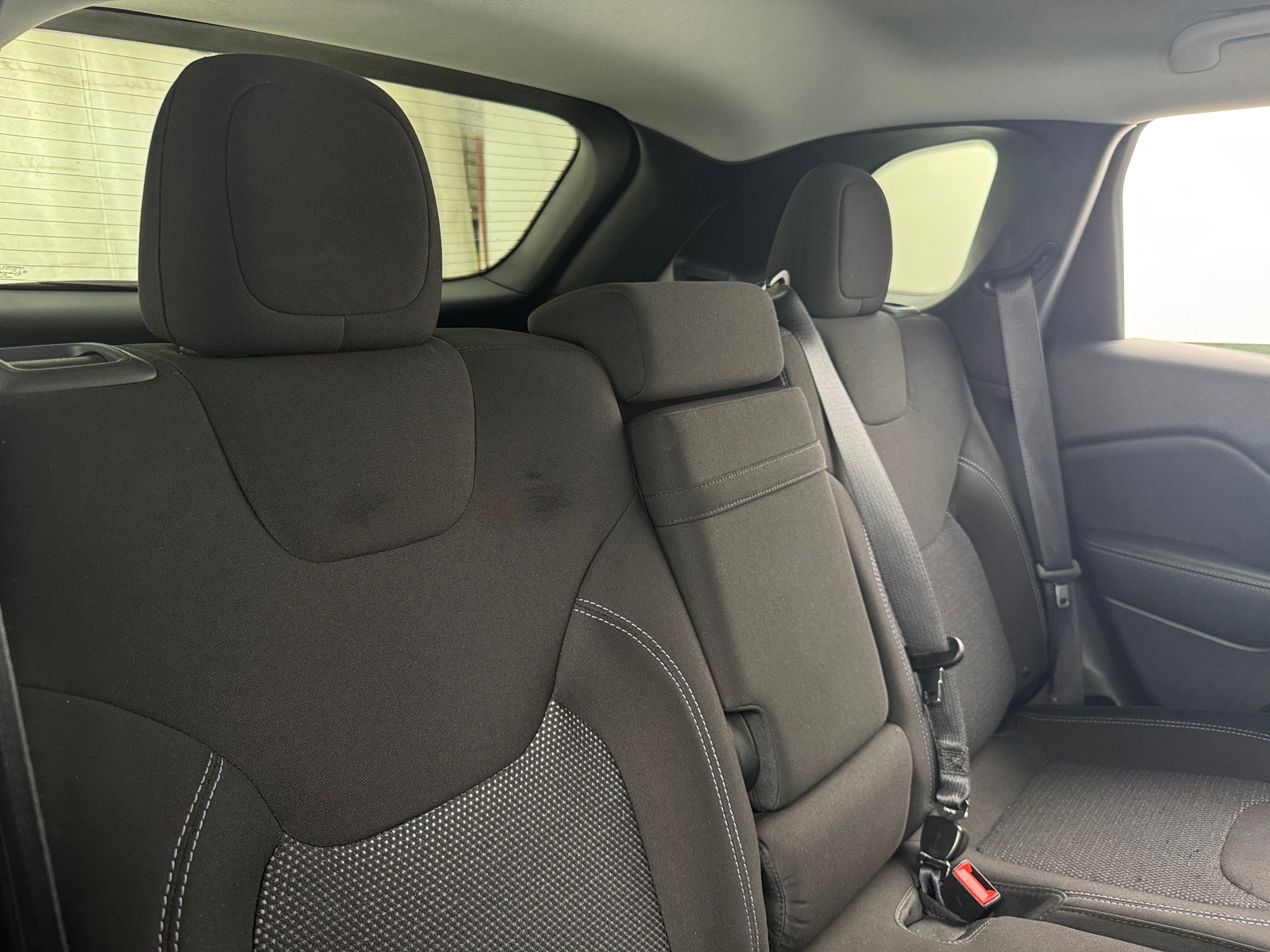 Thumbnail: 2019 Jeep Cherokee - 6