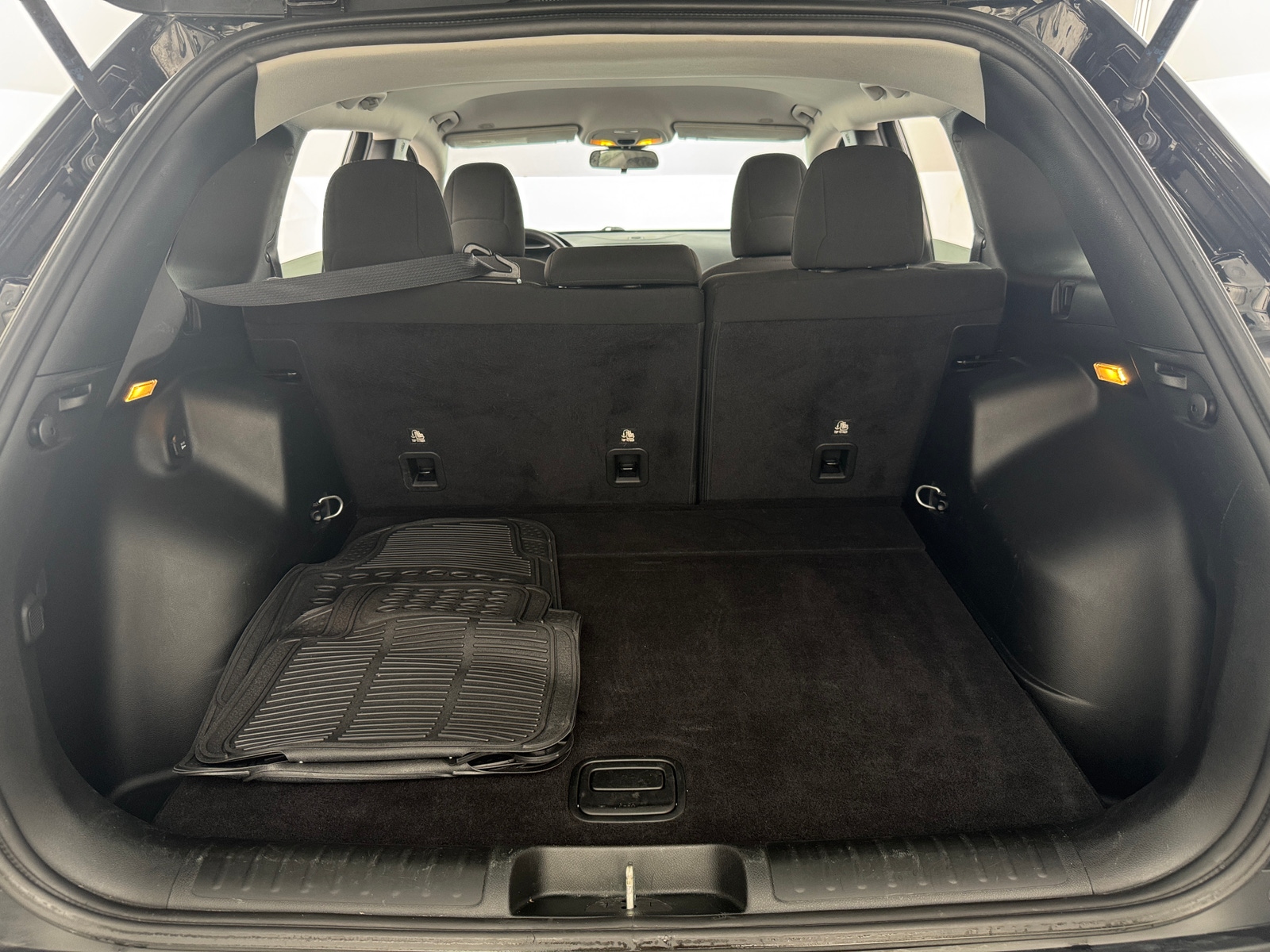 Thumbnail: 2019 Jeep Cherokee - 7
