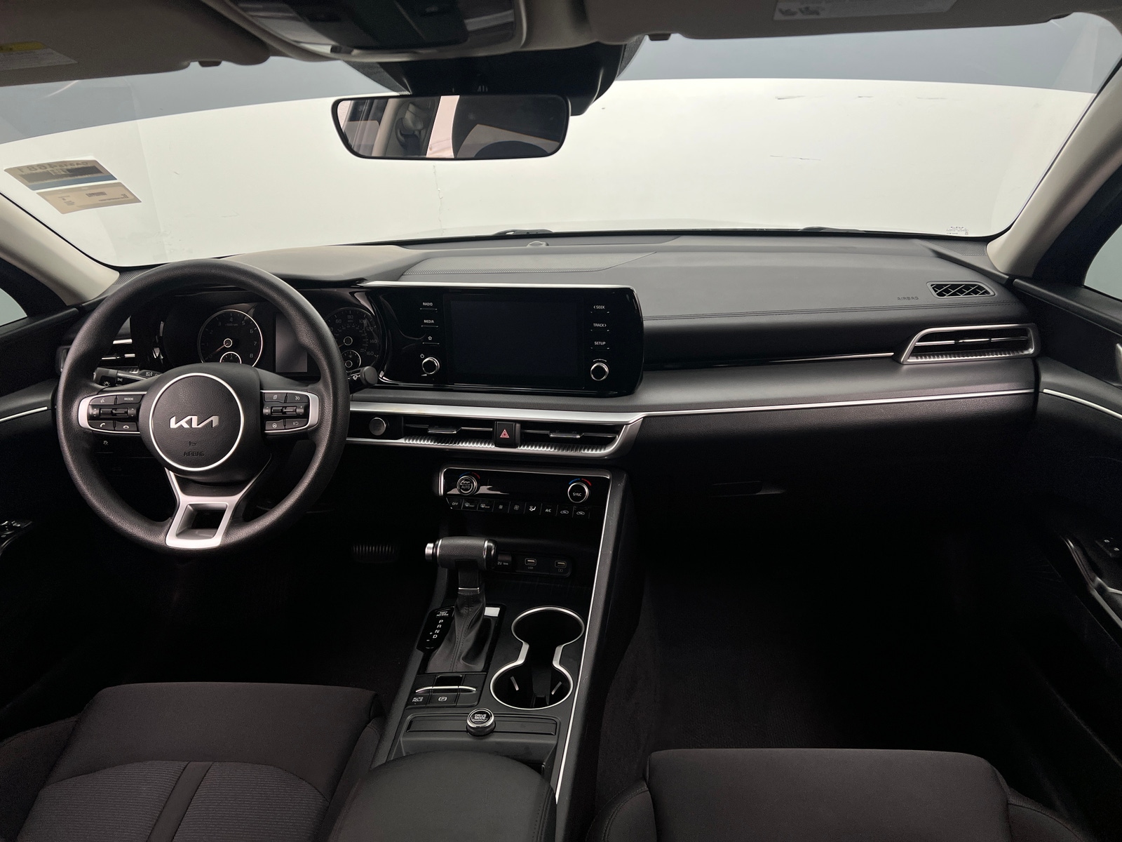 Thumbnail: 2023 Kia K5 - 3
