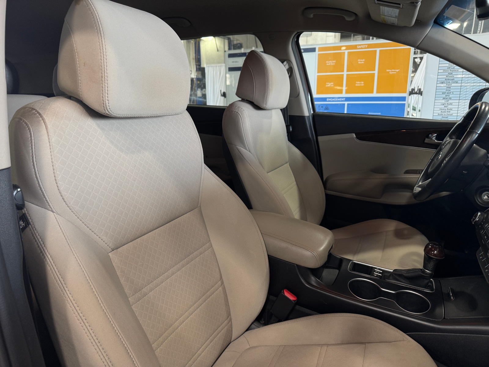 Thumbnail: 2017 Kia Sorento - 2