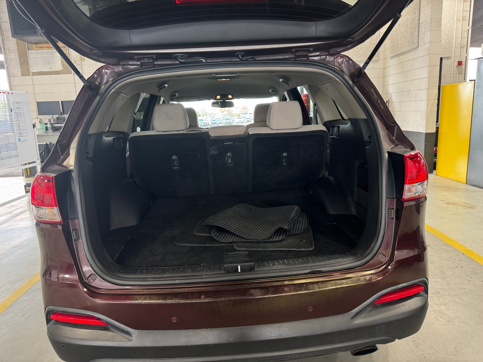 Thumbnail: 2017 Kia Sorento - 7
