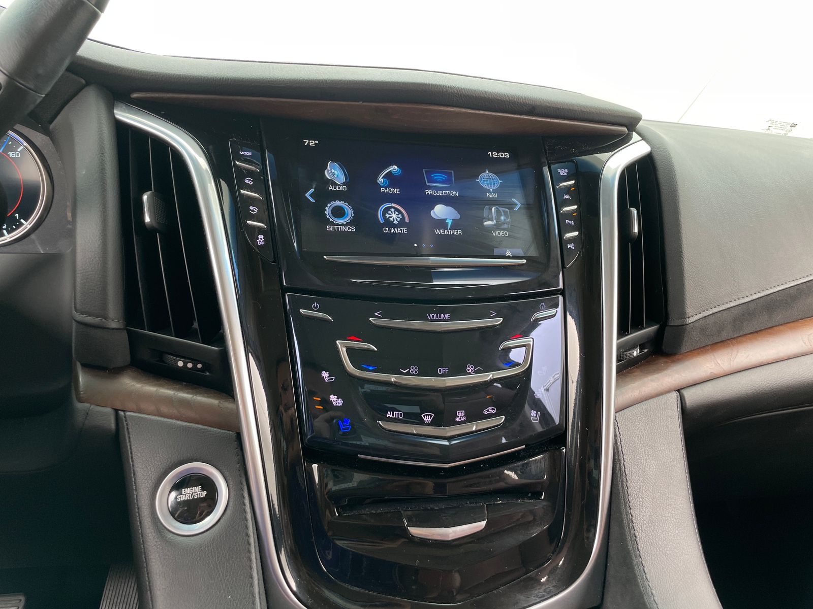 Thumbnail: 2018 Cadillac Escalade - 3