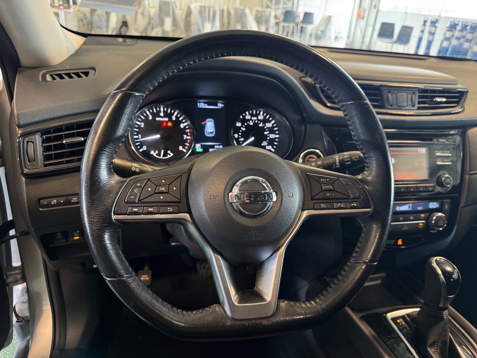 Thumbnail: 2017 Nissan Rogue - 5