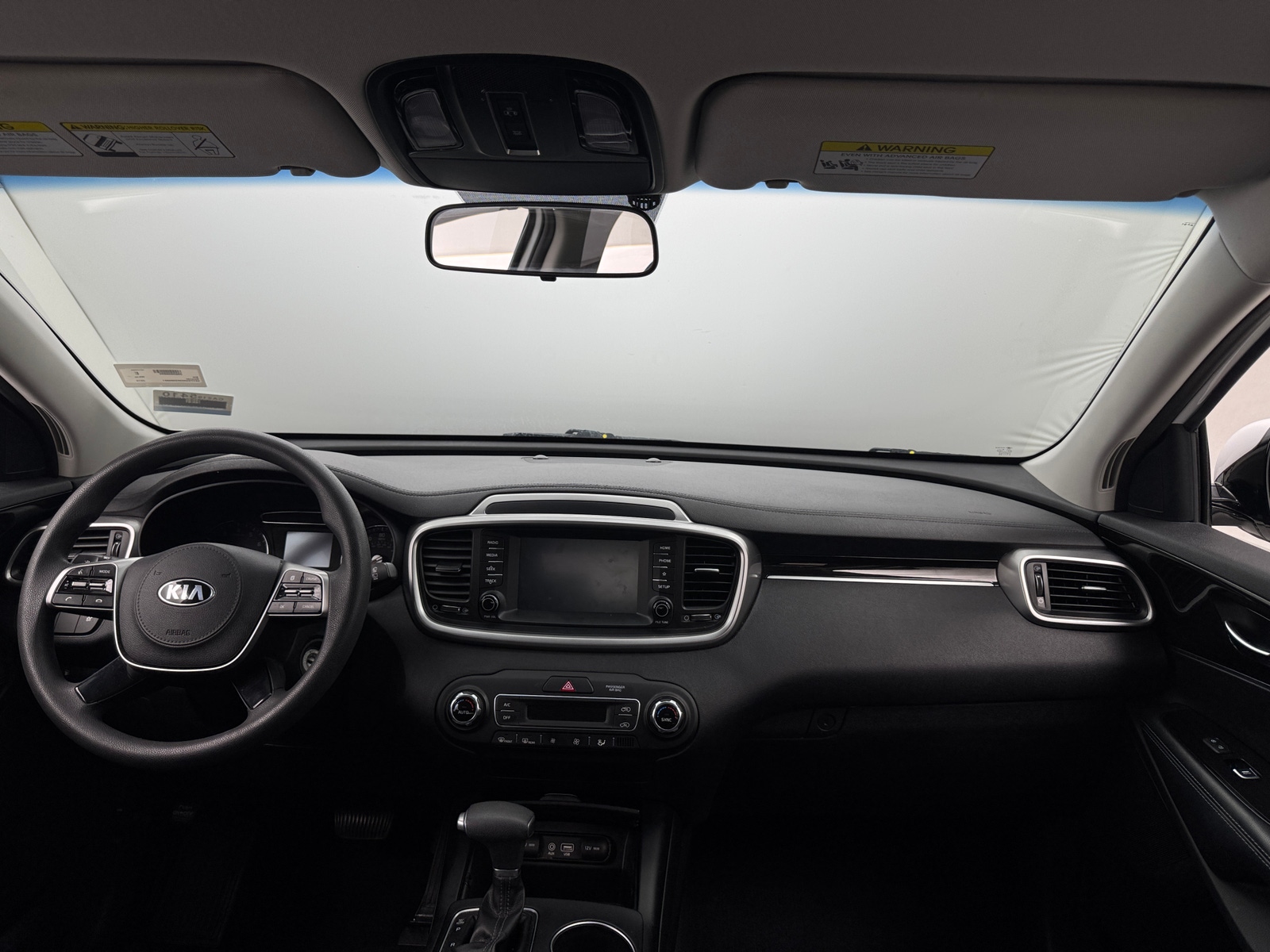 Thumbnail: 2019 Kia Sorento - 3