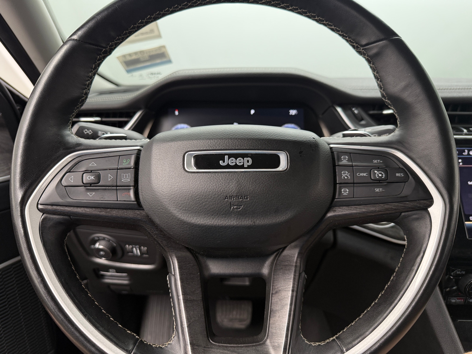 Thumbnail: 2021 Jeep Grand Cherokee L - 4