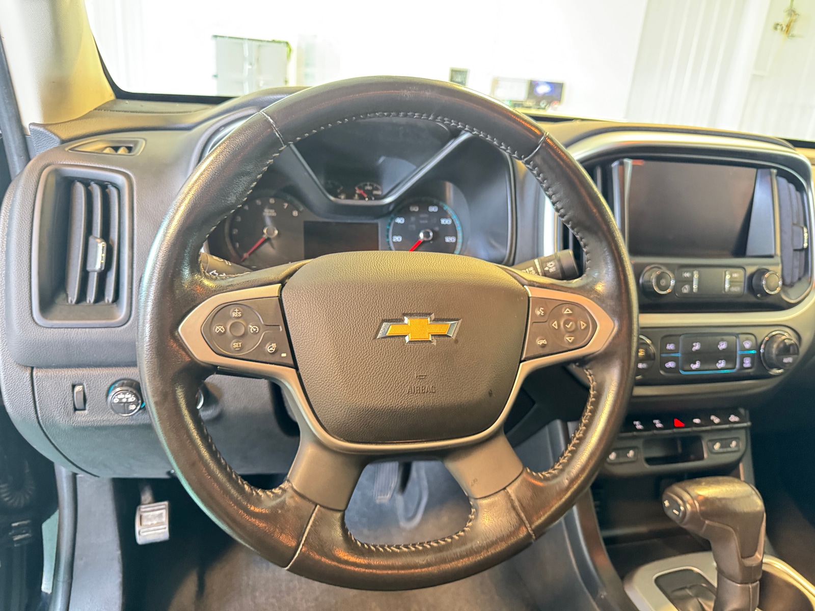 Thumbnail: 2021 Chevrolet Colorado - 4