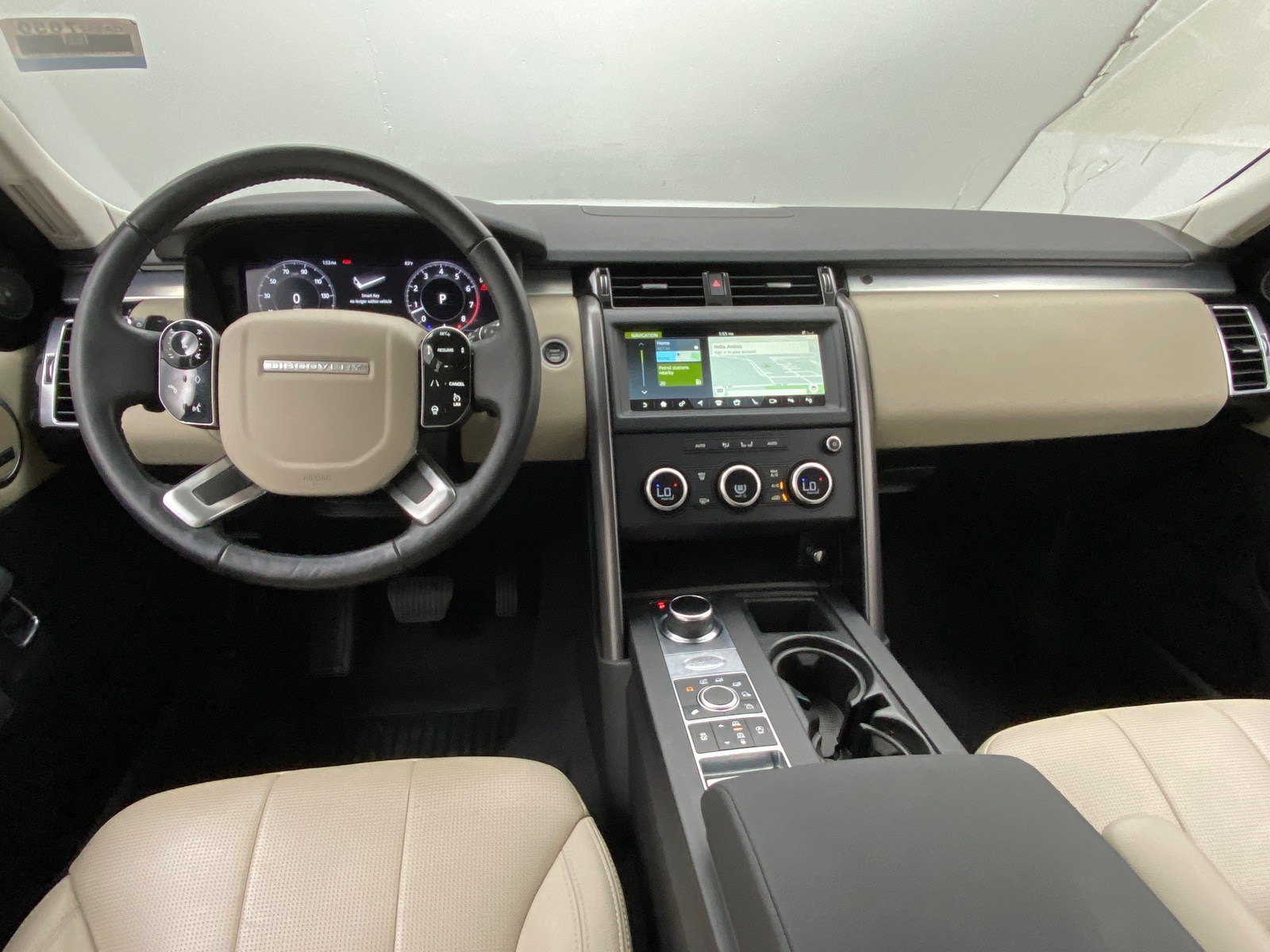 Thumbnail: 2020 Land Rover Discovery - 2