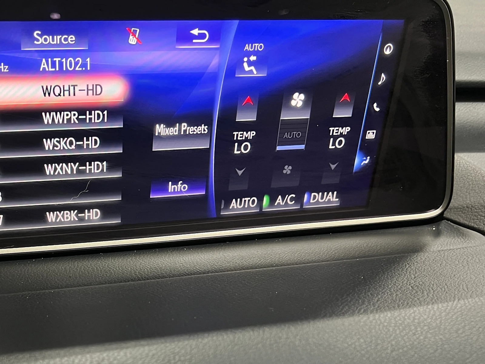 Thumbnail: 2017 Lexus RX - 4