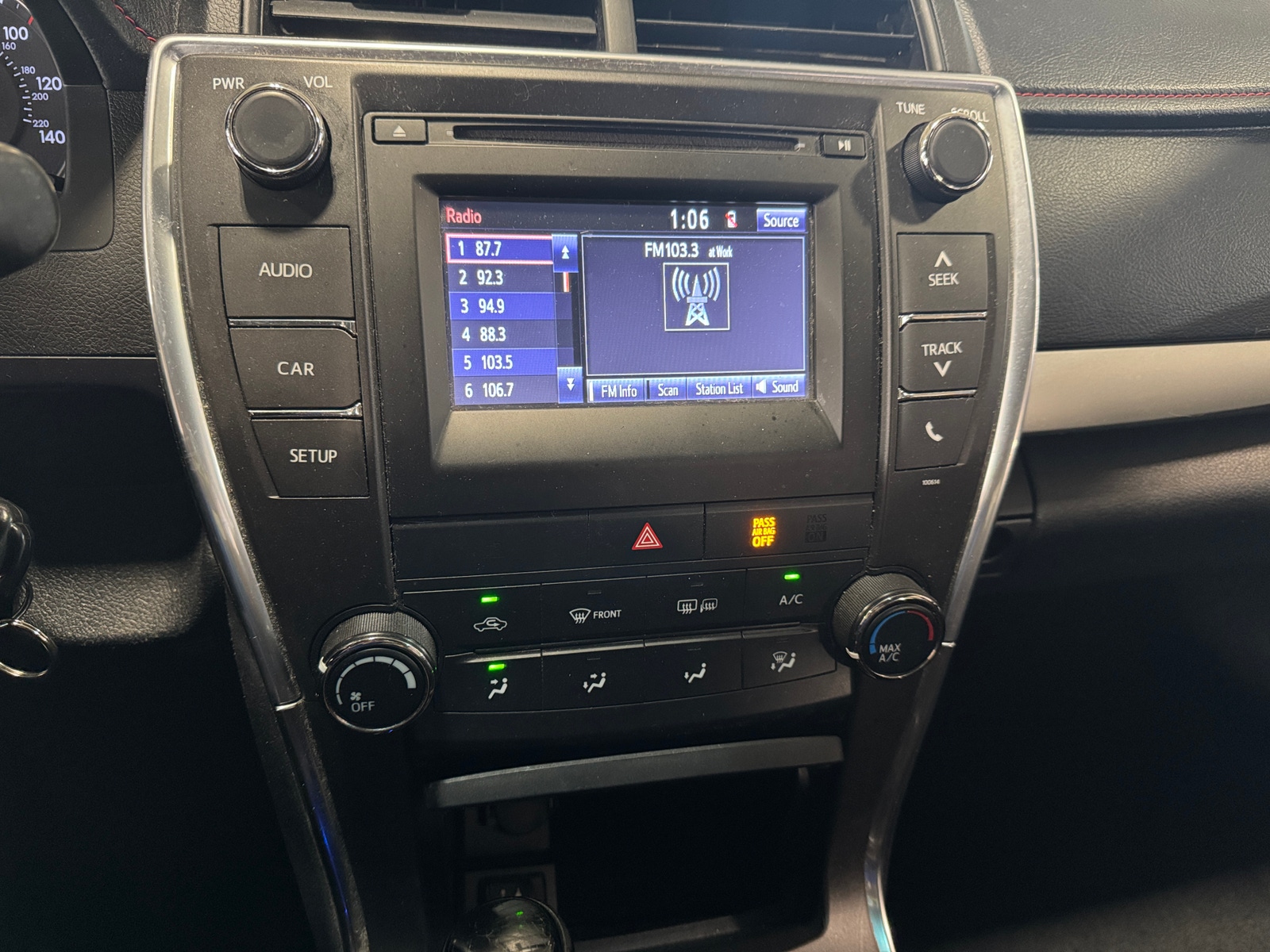 Thumbnail: 2016 Toyota Camry - 3