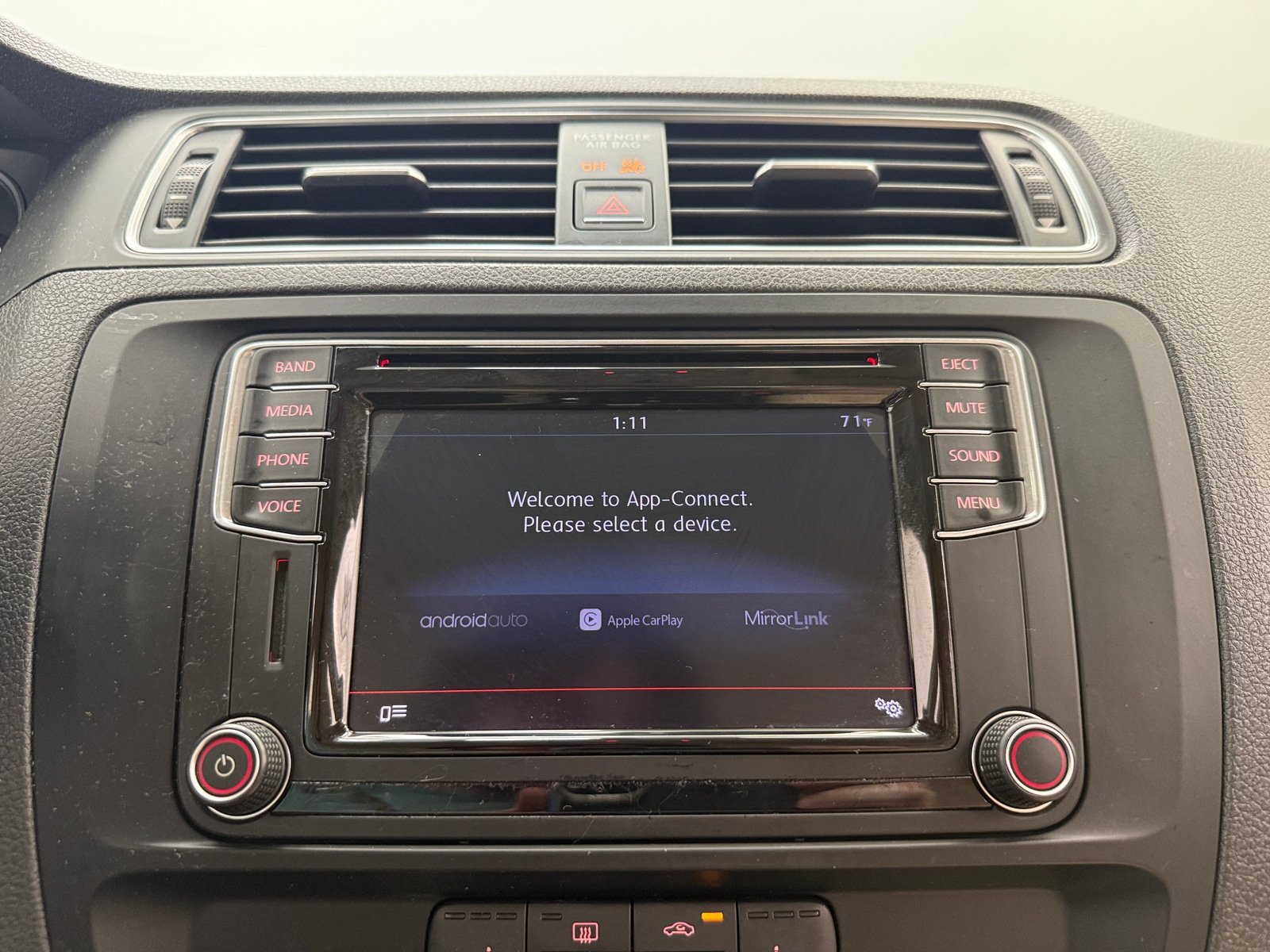 Thumbnail: 2016 Volkswagen Jetta - 4
