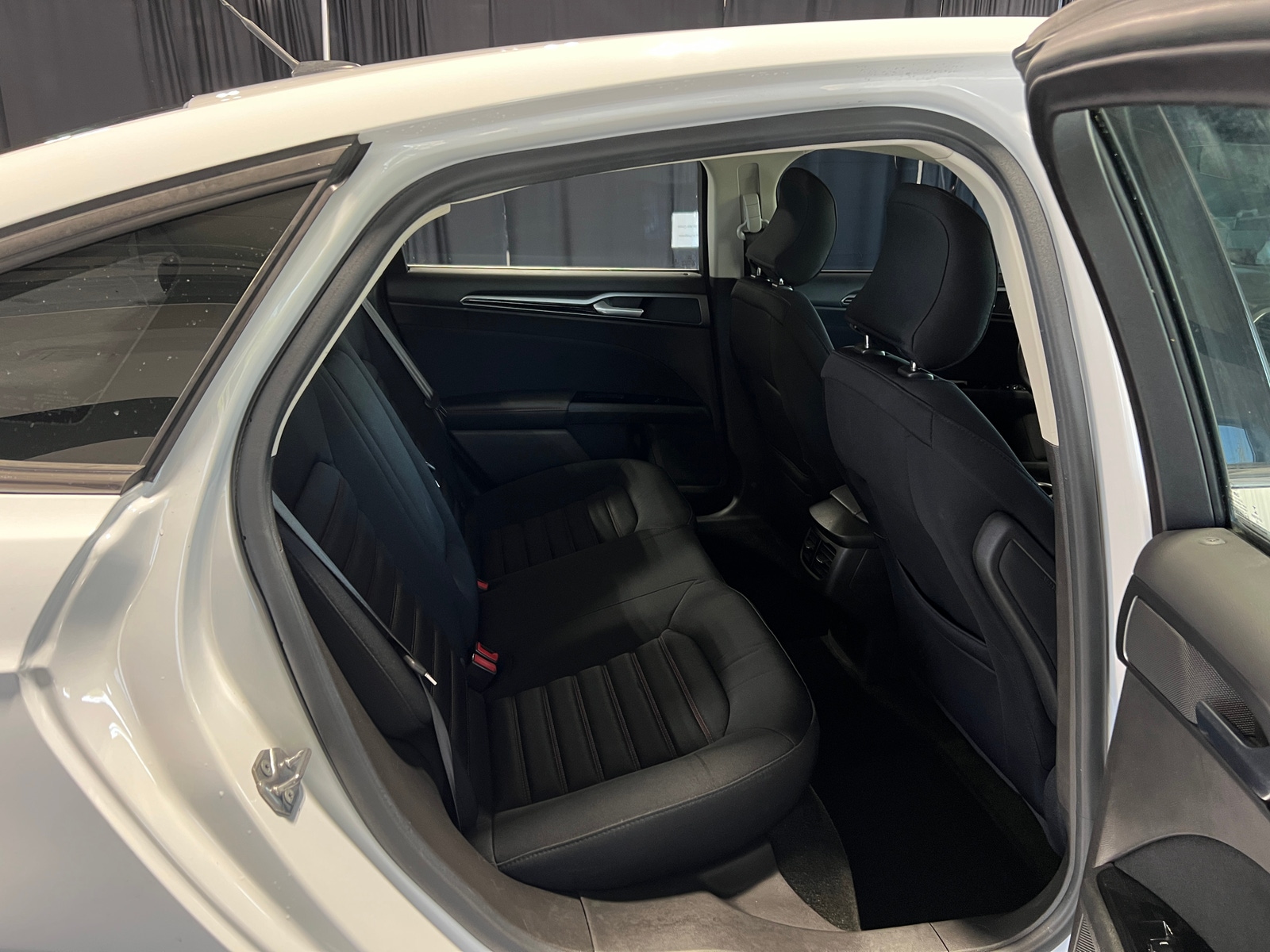 Thumbnail: 2016 Ford Fusion - 6