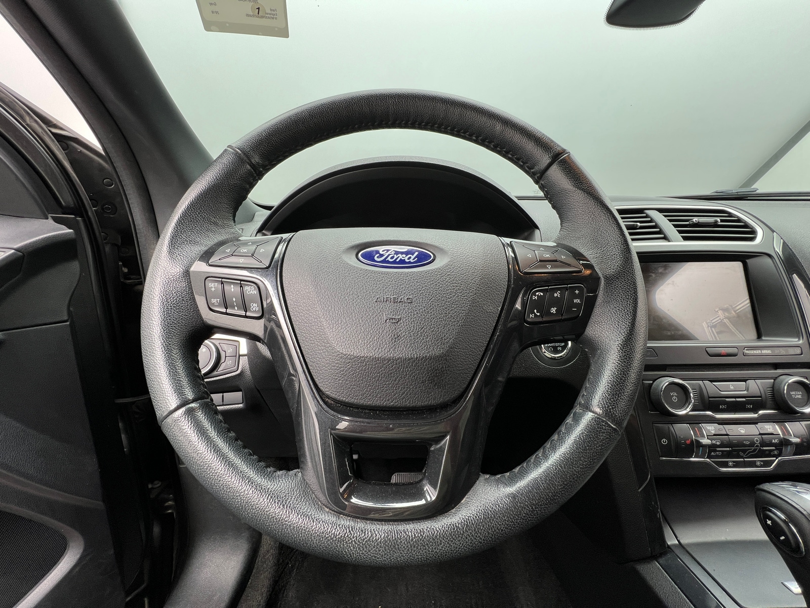 Thumbnail: 2018 Ford Explorer - 5