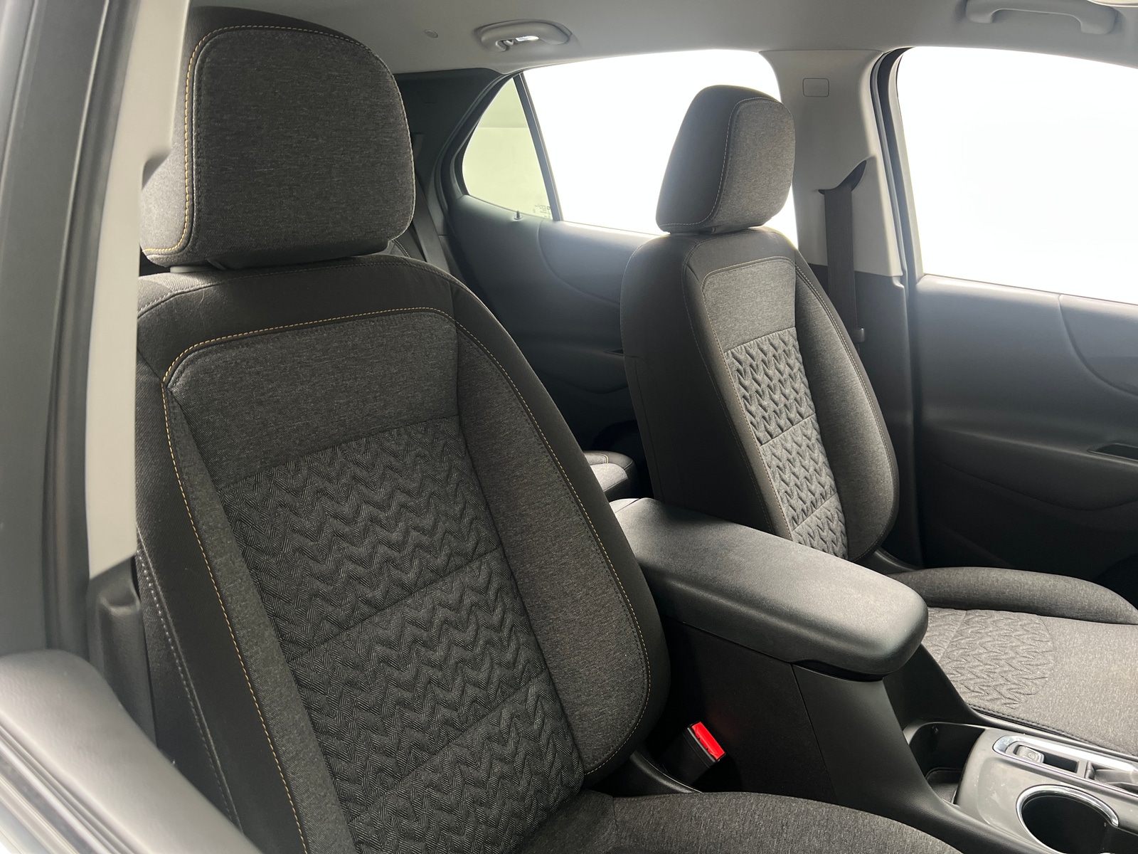 Thumbnail: 2022 Chevrolet Equinox - 2