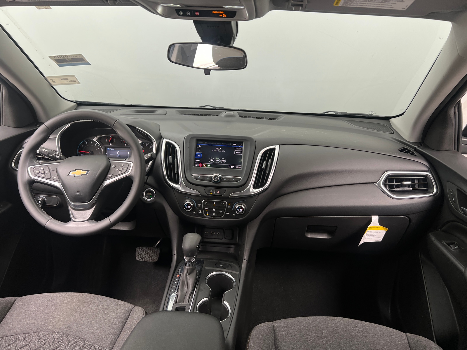 Thumbnail: 2022 Chevrolet Equinox - 3