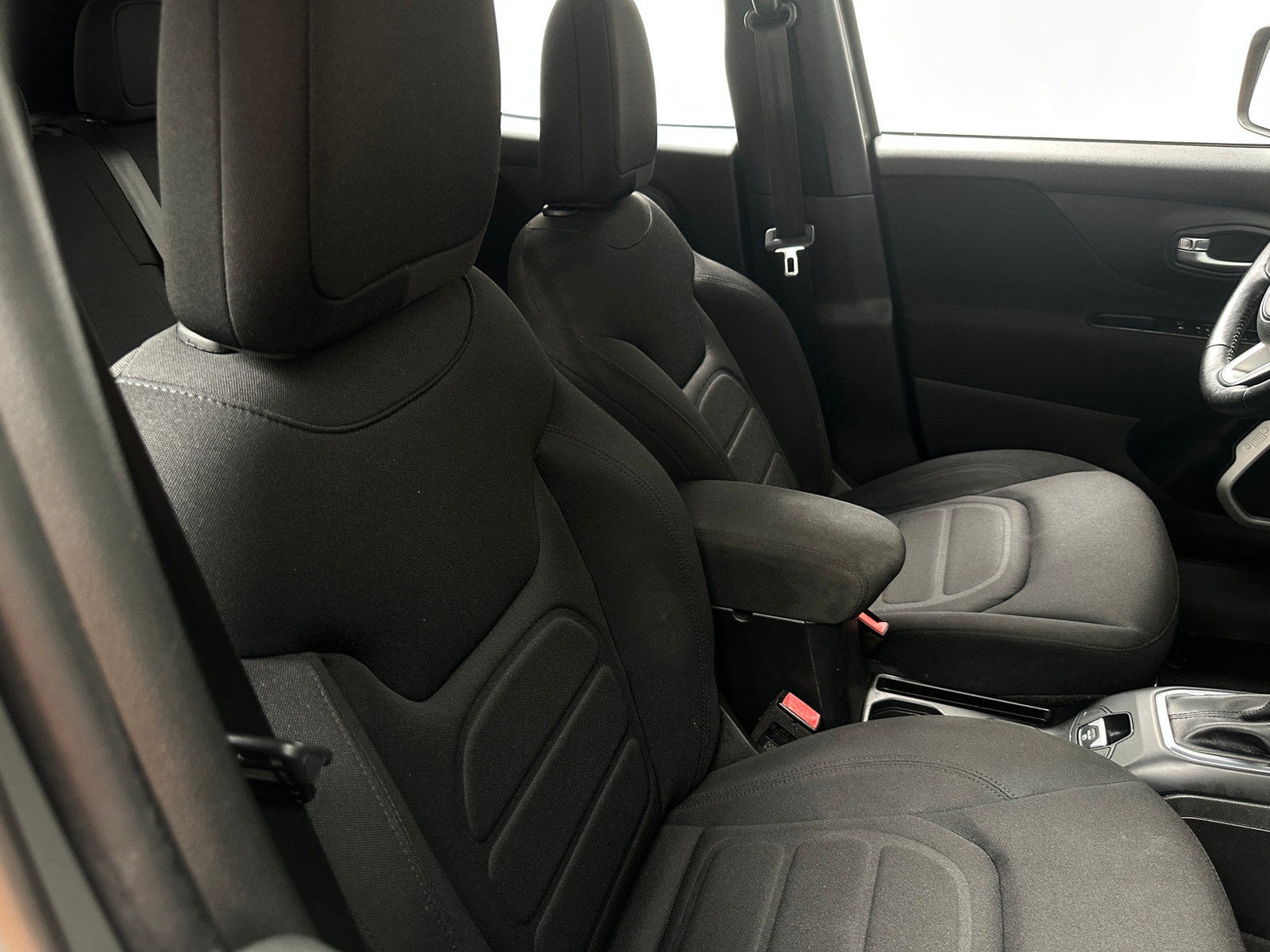 Thumbnail: 2019 Jeep Renegade - 2