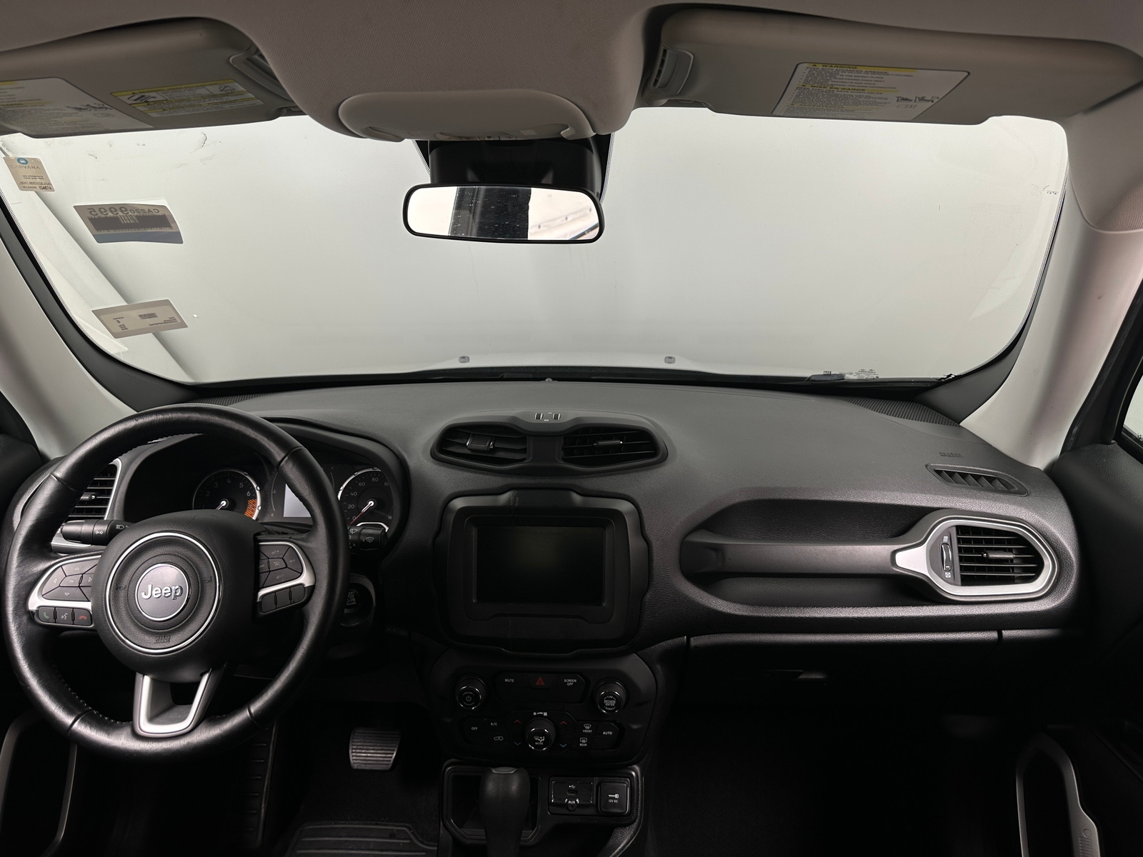 Thumbnail: 2019 Jeep Renegade - 3