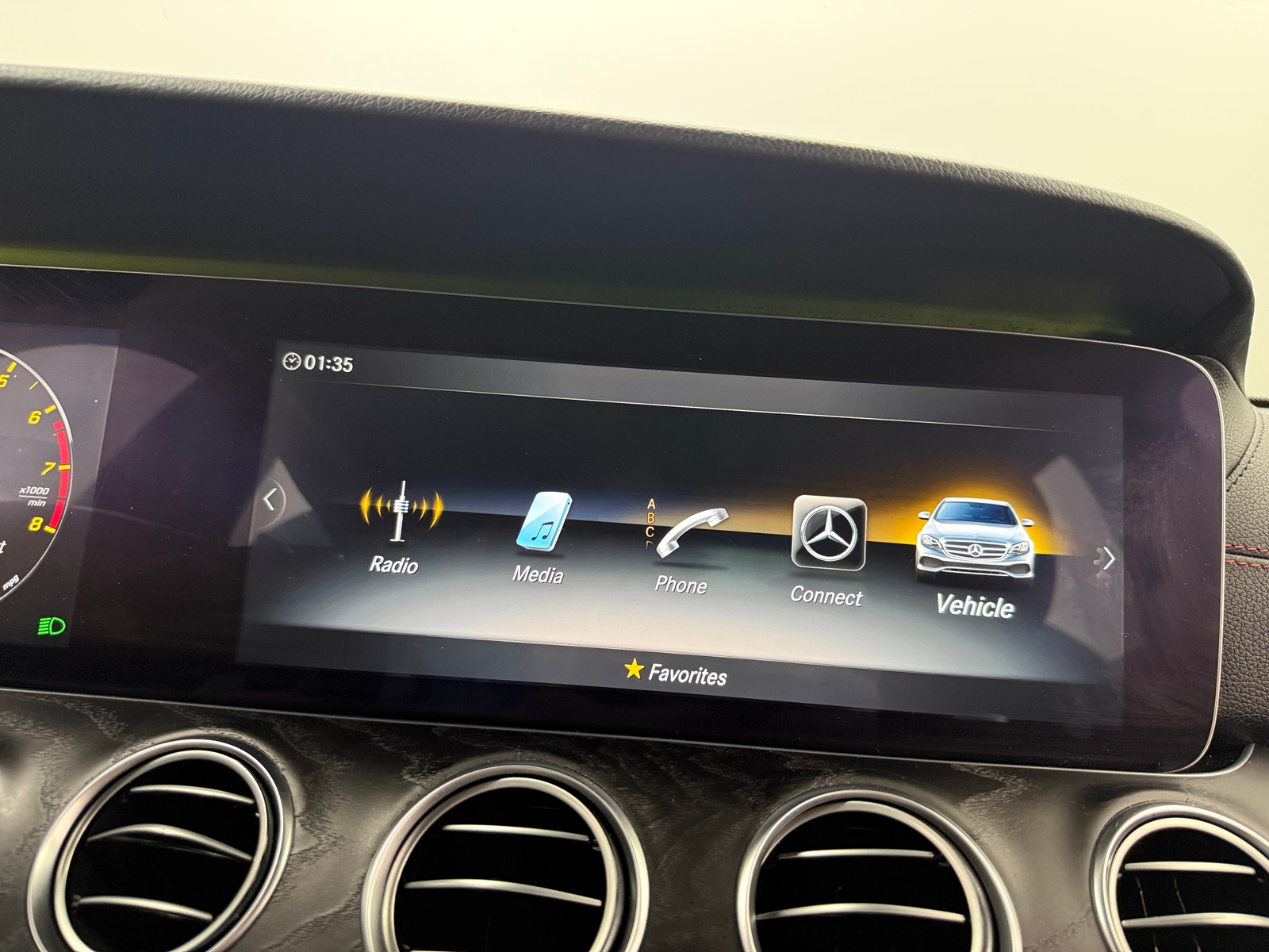 Thumbnail: 2017 Mercedes-Benz E-Class - 4