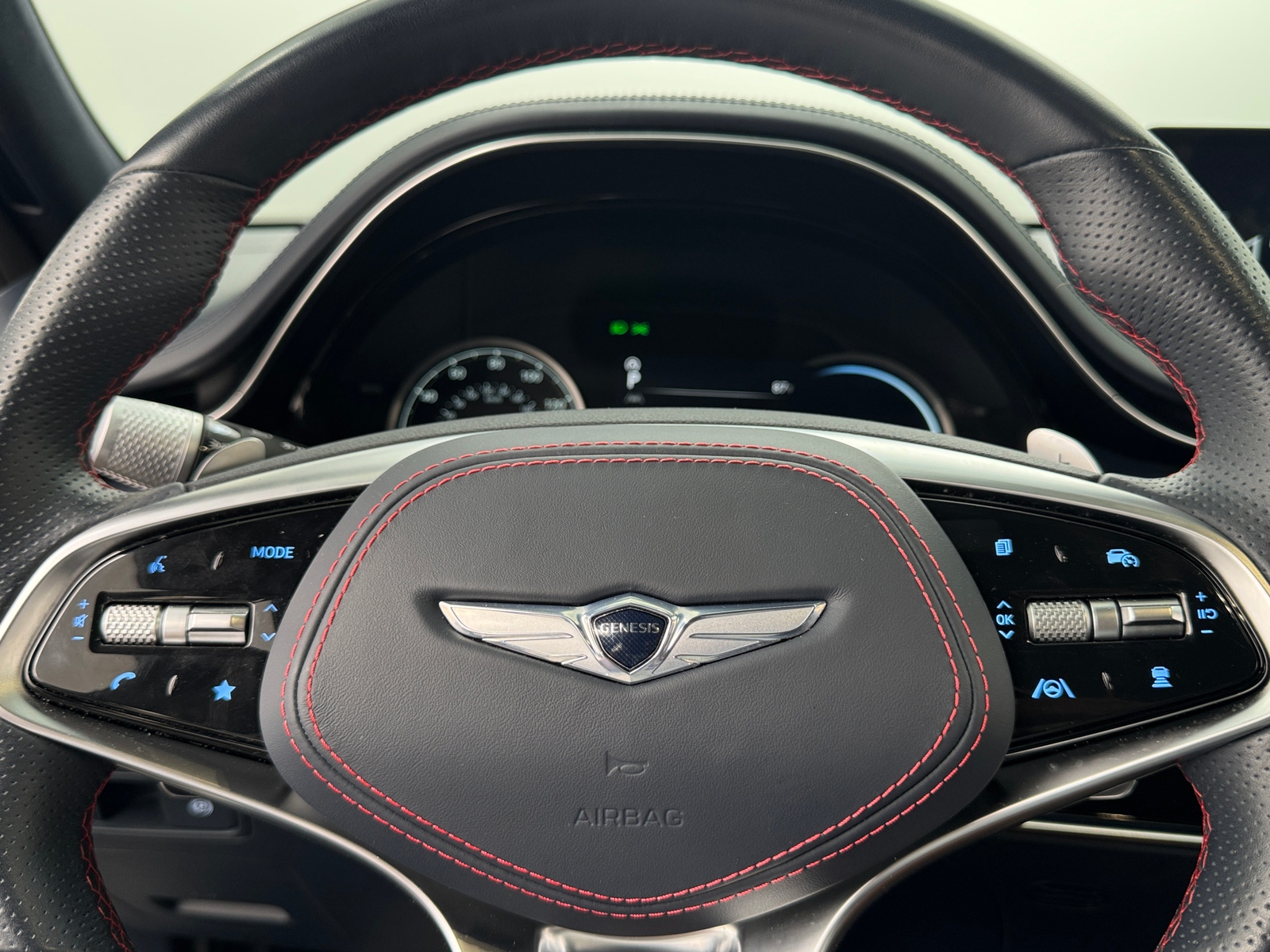 Thumbnail: 2022 Genesis GV70 - 4