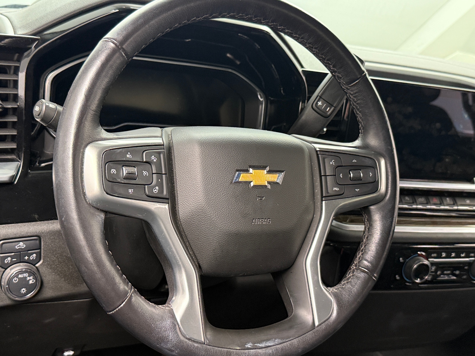 Thumbnail: 2022 Chevrolet Silverado 1500 - 5