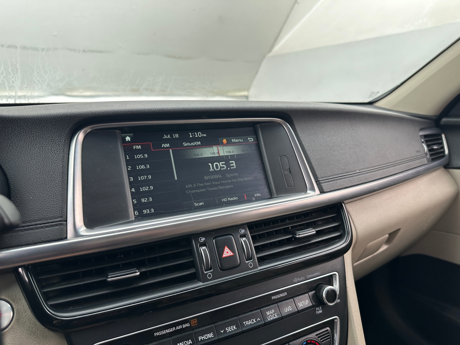 Thumbnail: 2016 Kia Optima - 3