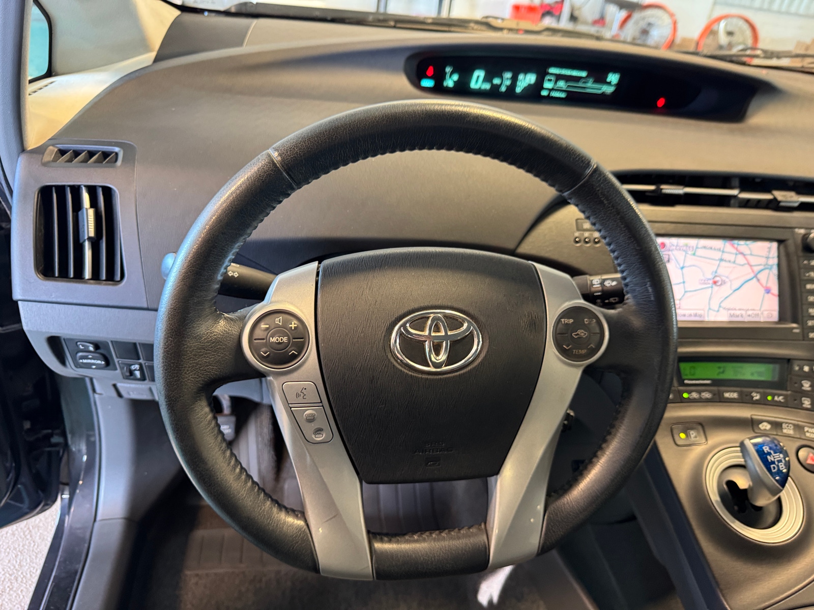 Thumbnail: 2010 Toyota Prius - 4