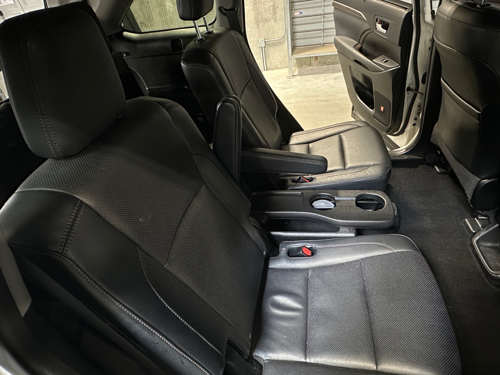 Thumbnail: 2014 Toyota Highlander - 5