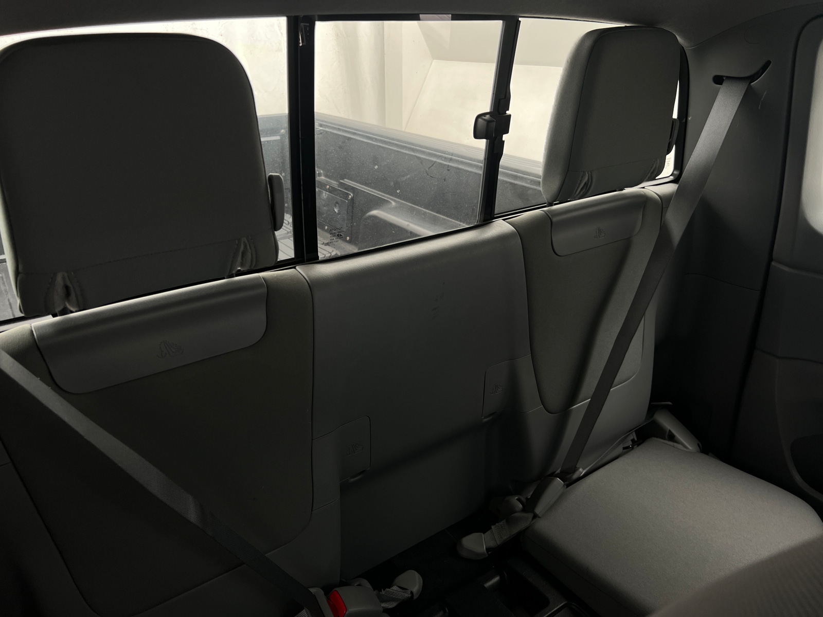 Thumbnail: 2015 Toyota Tacoma - 6