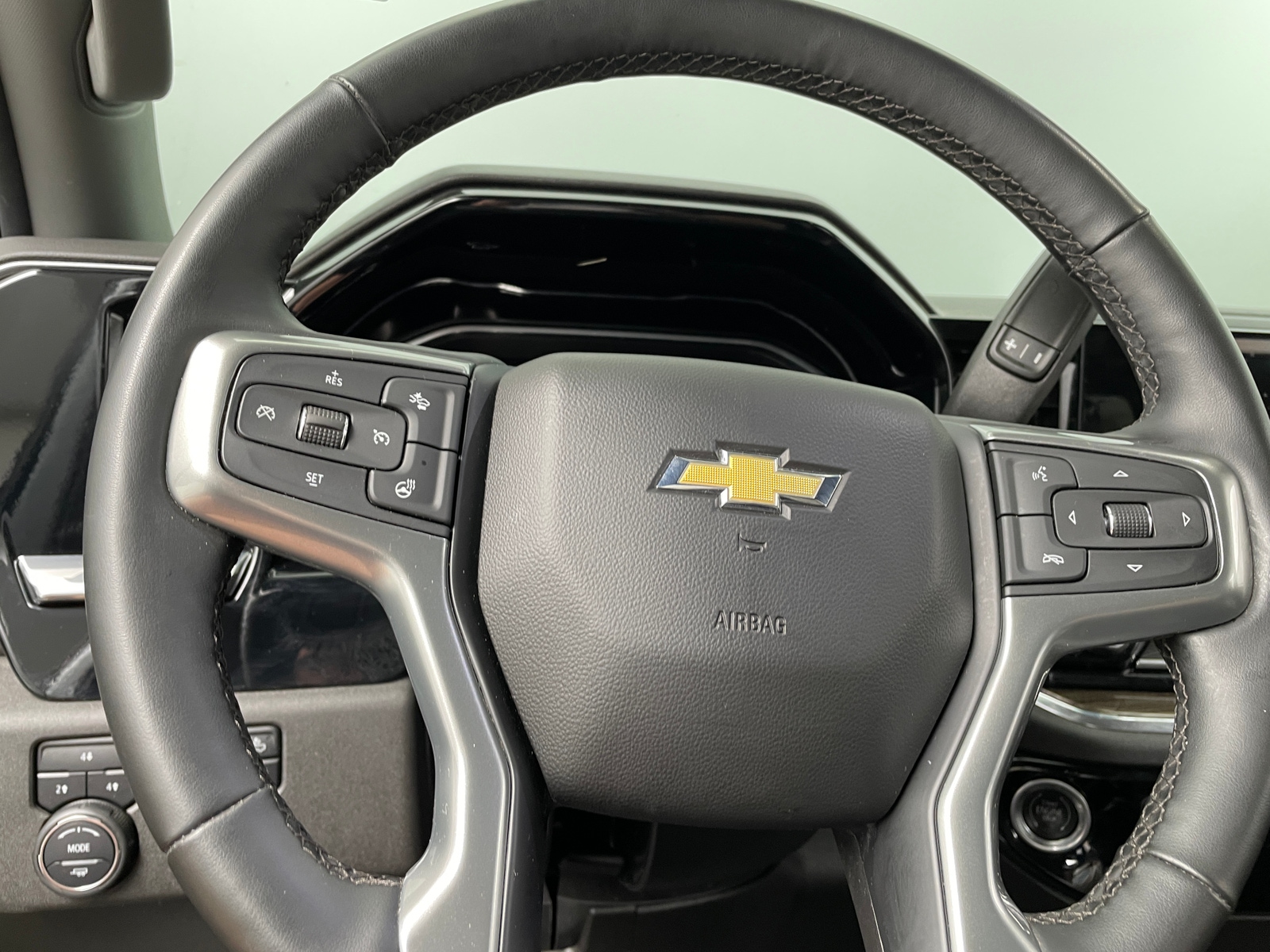 Thumbnail: 2024 Chevrolet Silverado 2500 - 4