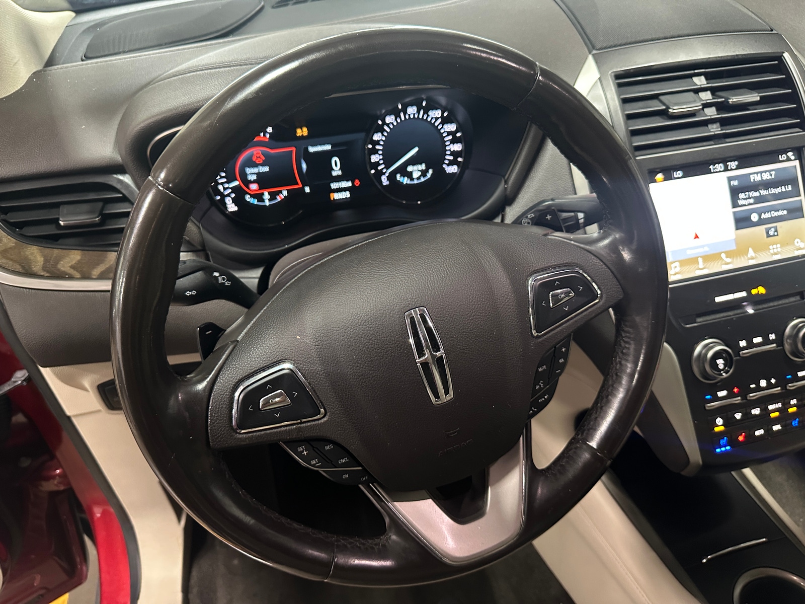 Thumbnail: 2019 Lincoln MKC - 4
