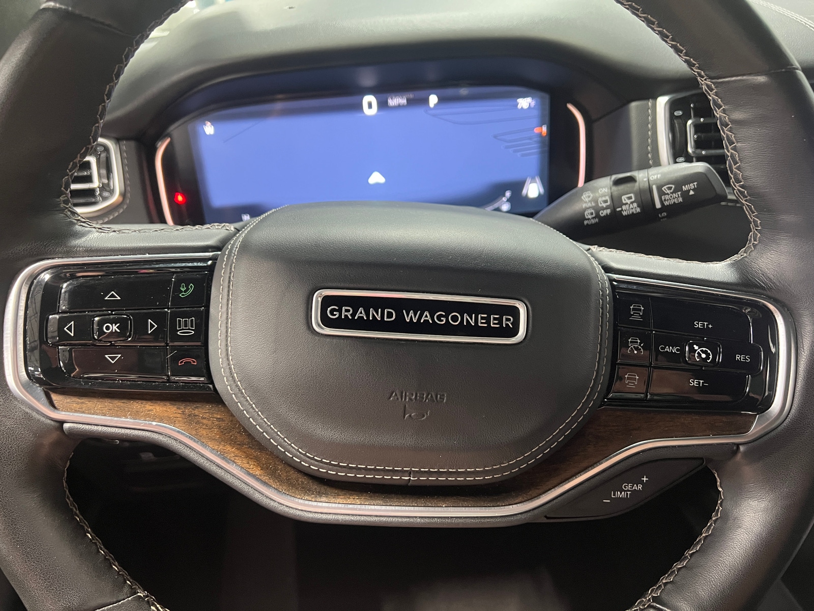 Thumbnail: 2022 Jeep Grand Wagoneer - 4