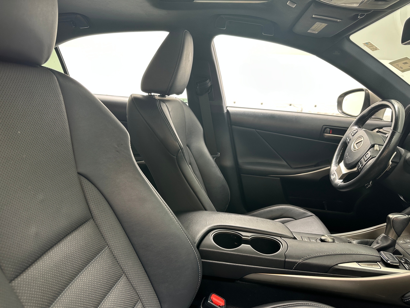 Thumbnail: 2019 Lexus IS - 2