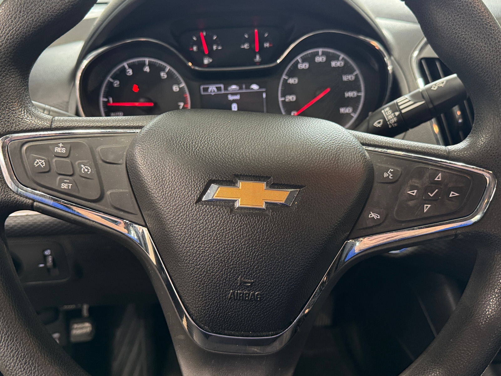 Thumbnail: 2019 Chevrolet Cruze - 5