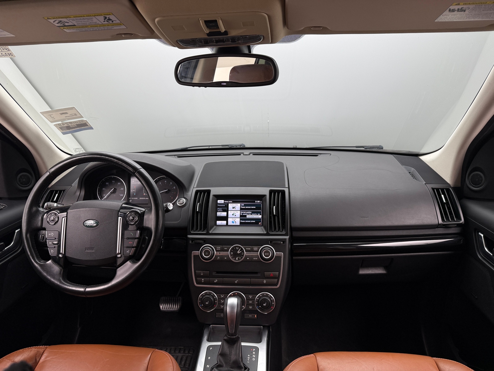 Thumbnail: 2015 Land Rover LR2 - 2