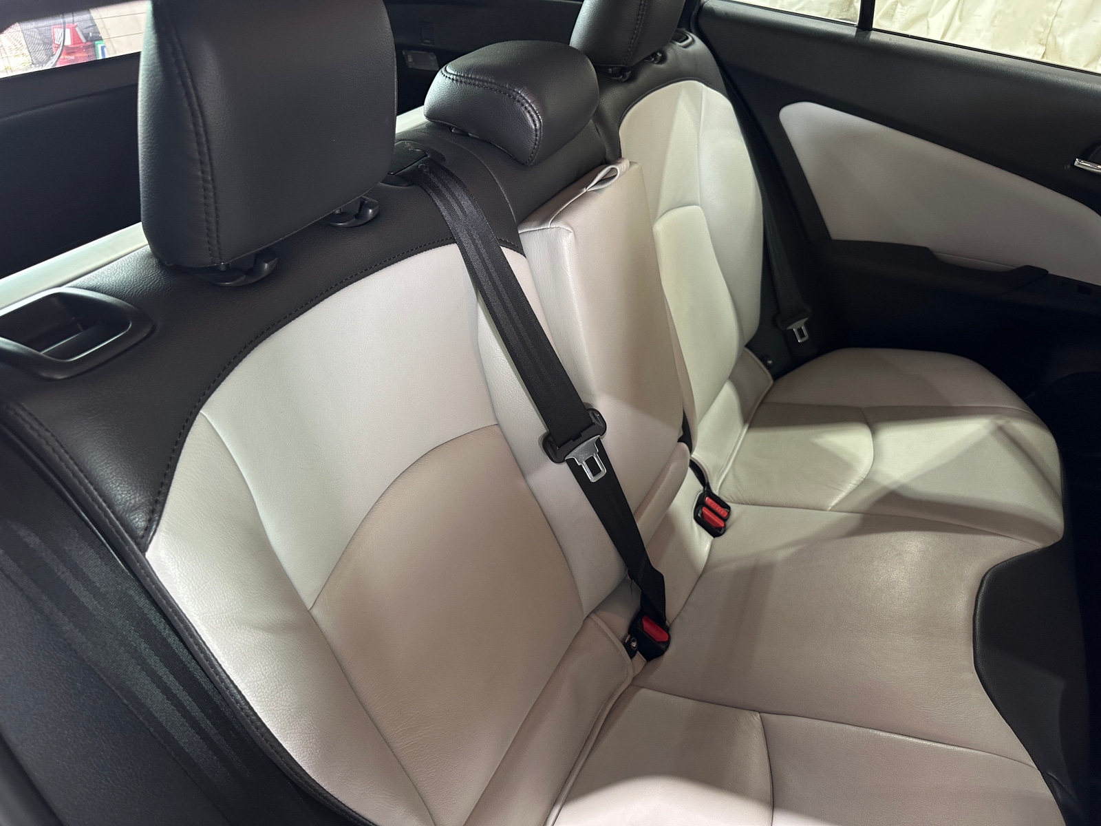 Thumbnail: 2019 Toyota Prius - 6
