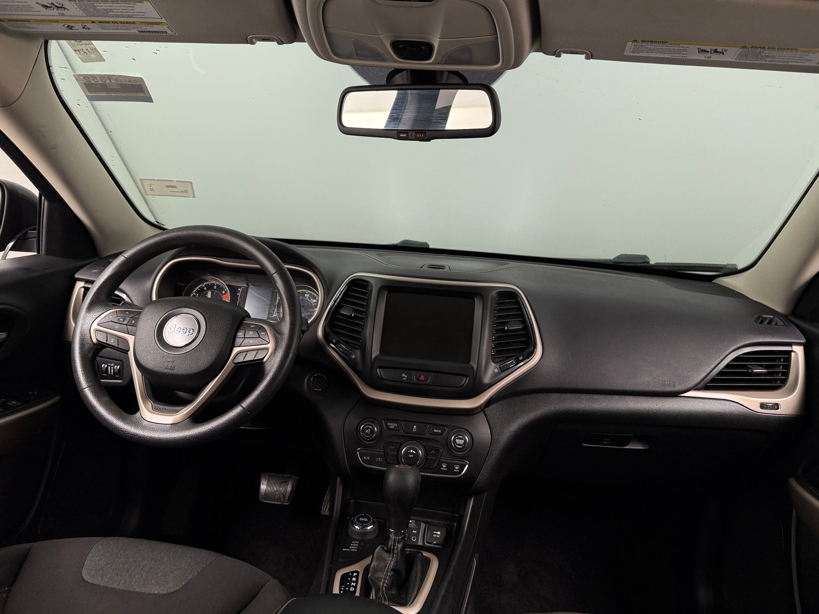 Thumbnail: 2018 Jeep Cherokee - 3