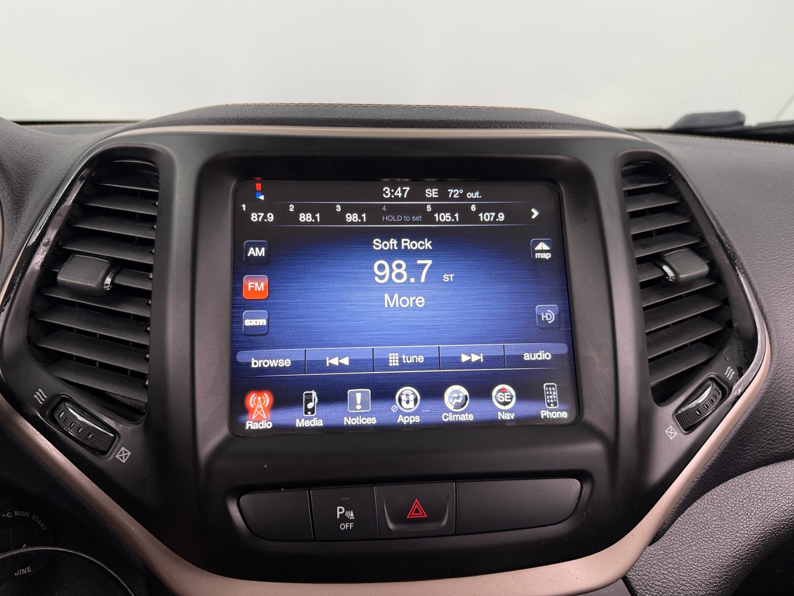 Thumbnail: 2018 Jeep Cherokee - 4