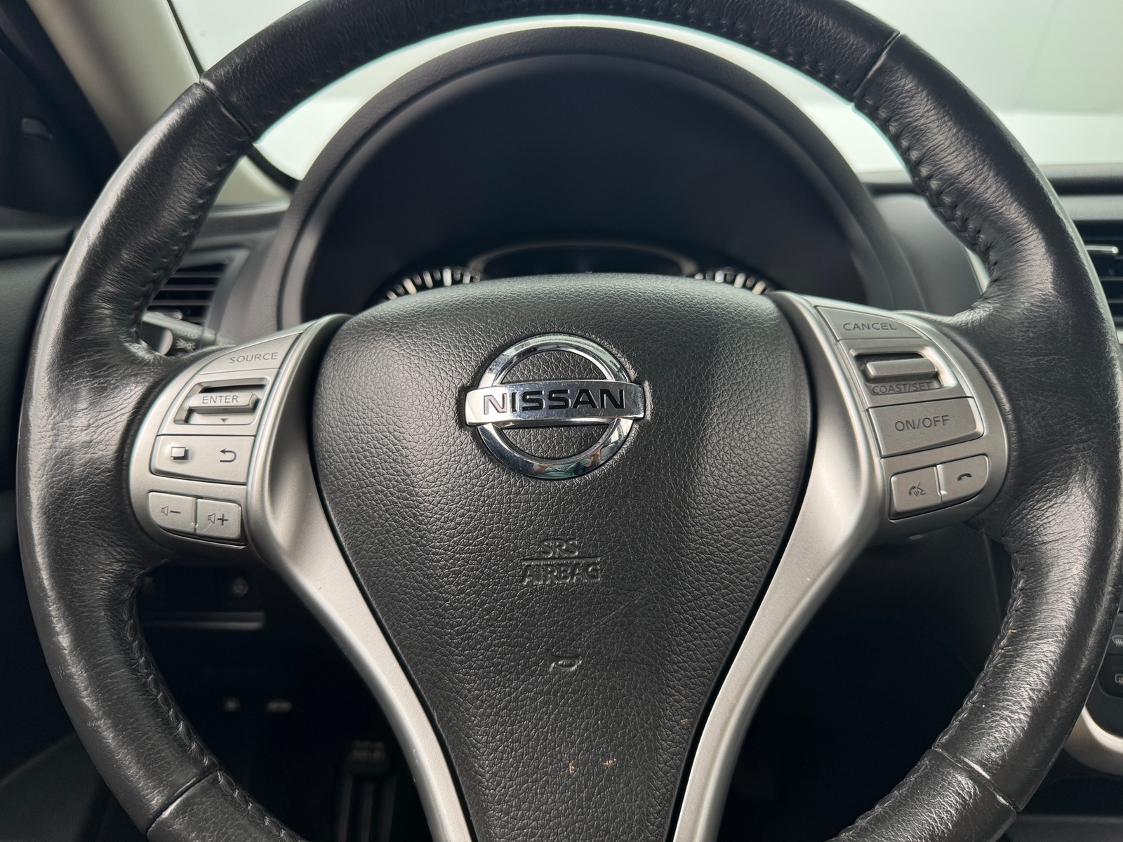 Thumbnail: 2017 Nissan Altima - 4