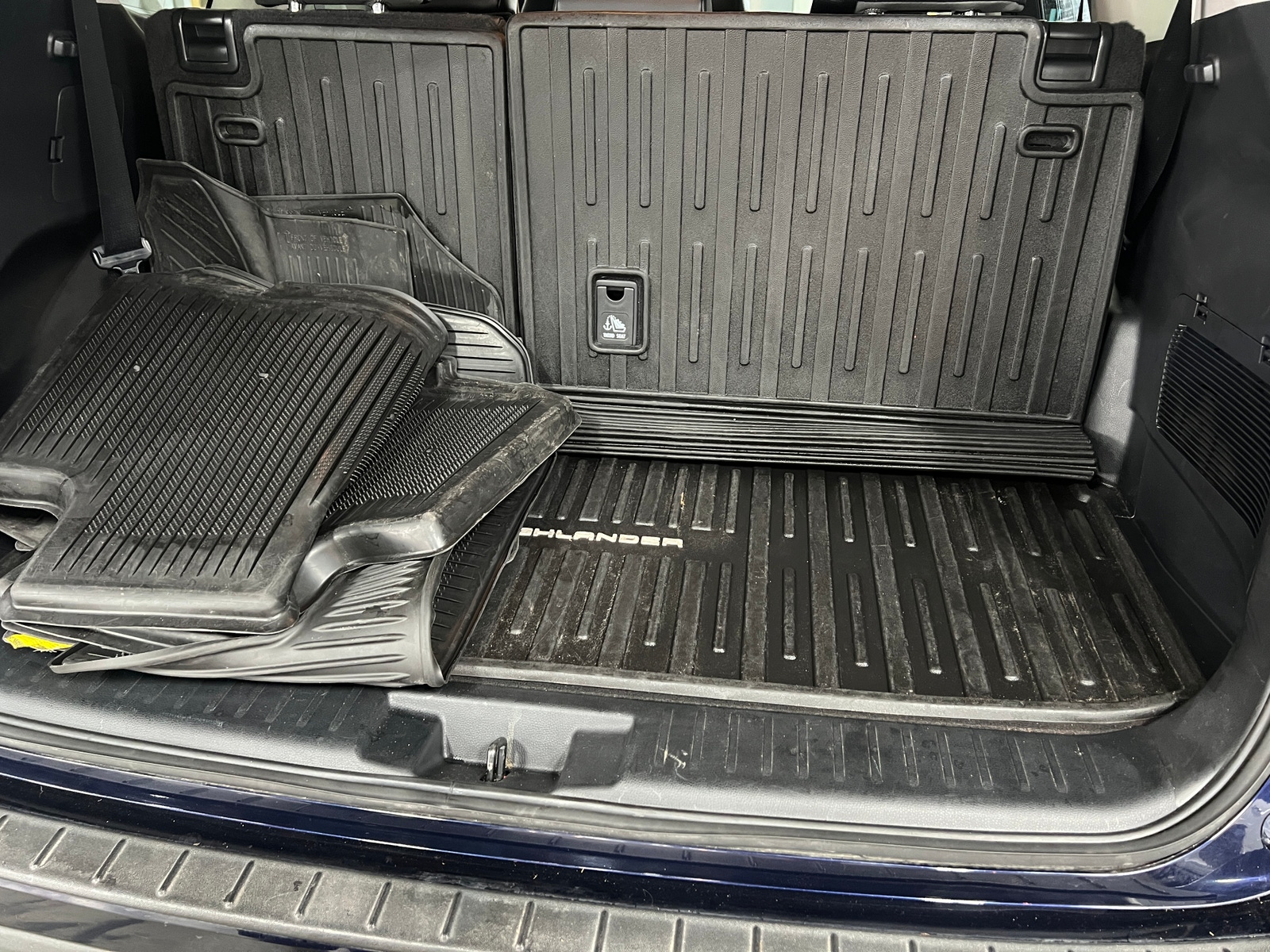 Thumbnail: 2023 Toyota Highlander - 6