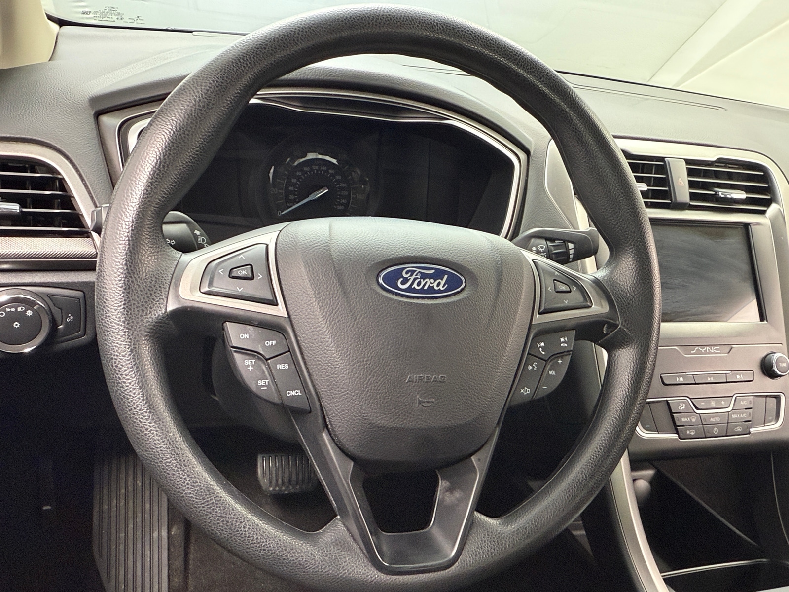 Thumbnail: 2020 Ford Fusion - 5