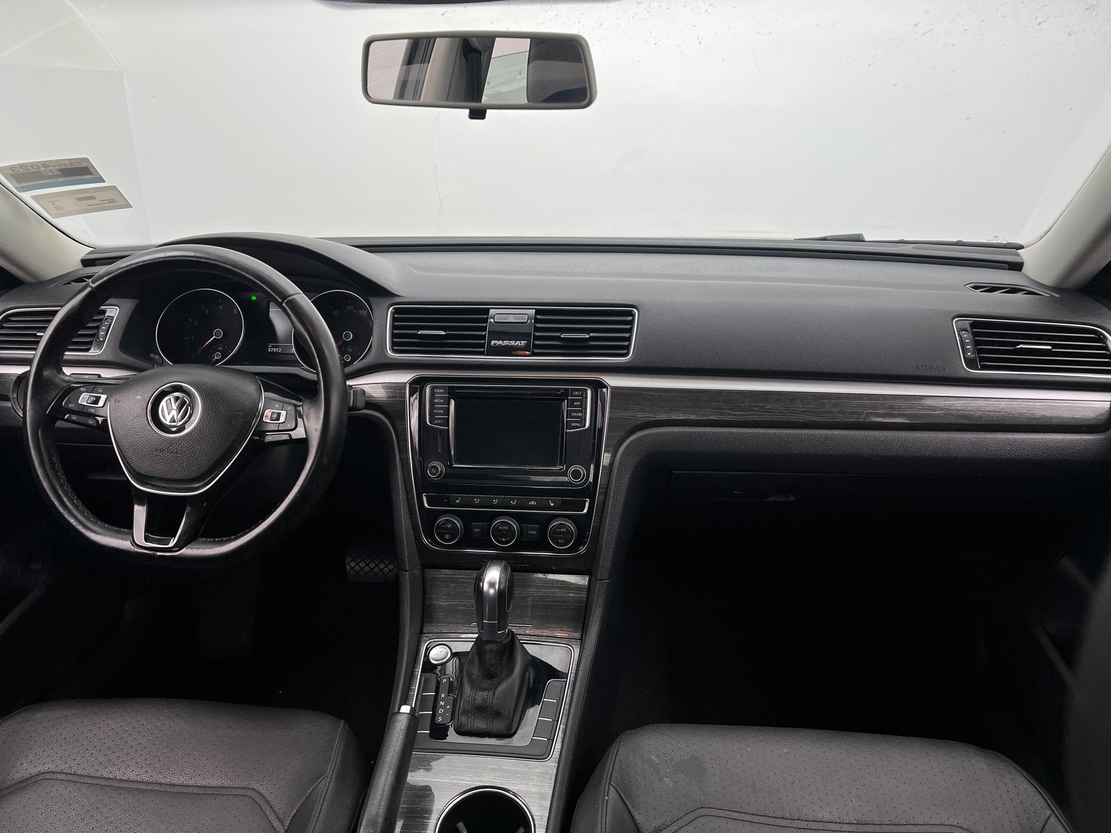 Thumbnail: 2018 Volkswagen Passat - 2