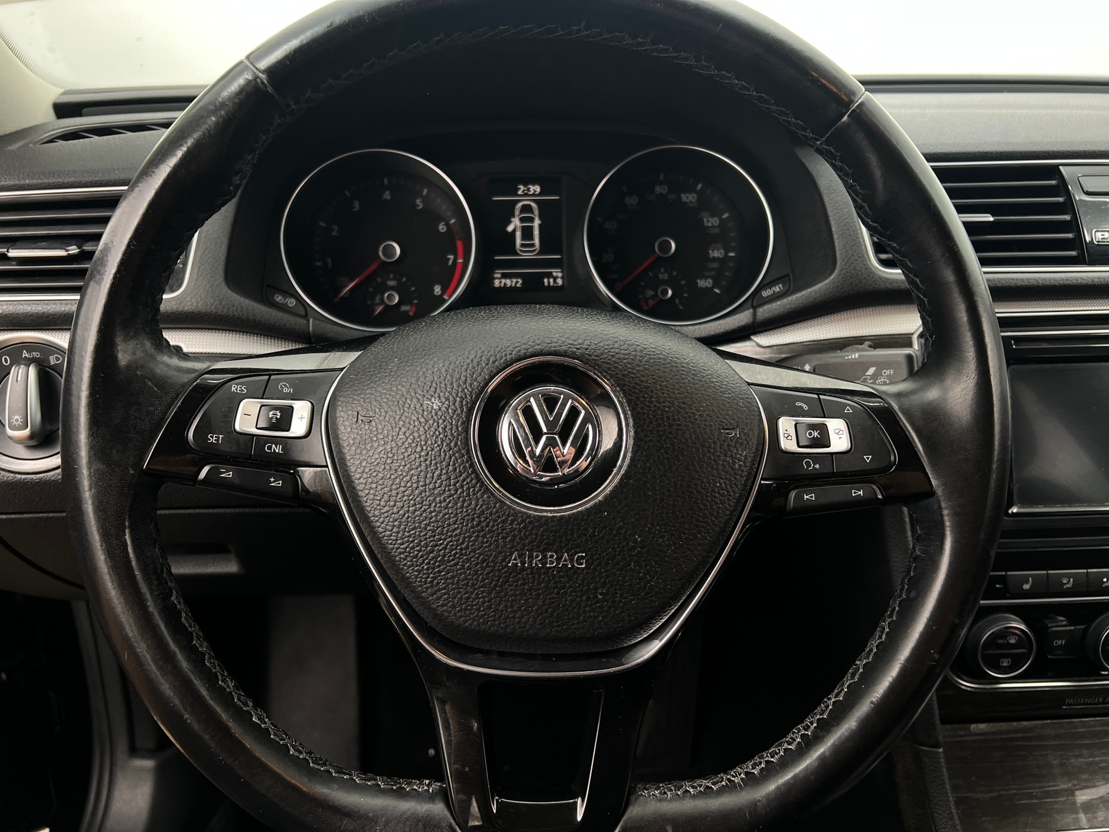 Thumbnail: 2018 Volkswagen Passat - 4
