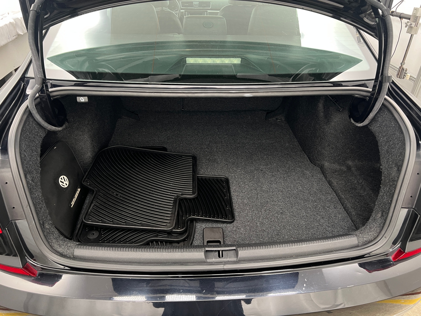 Thumbnail: 2018 Volkswagen Passat - 6