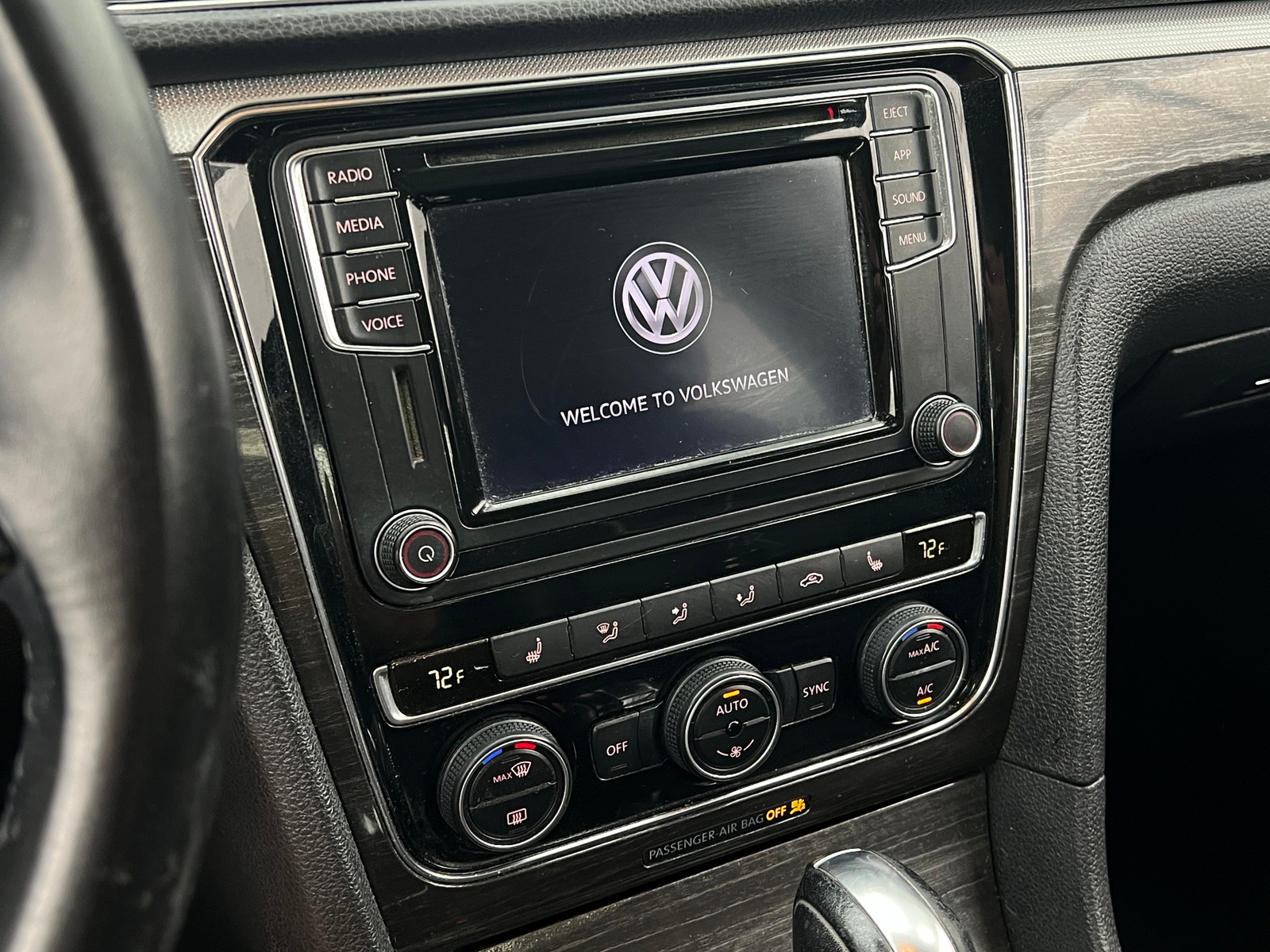Thumbnail: 2018 Volkswagen Passat - 3