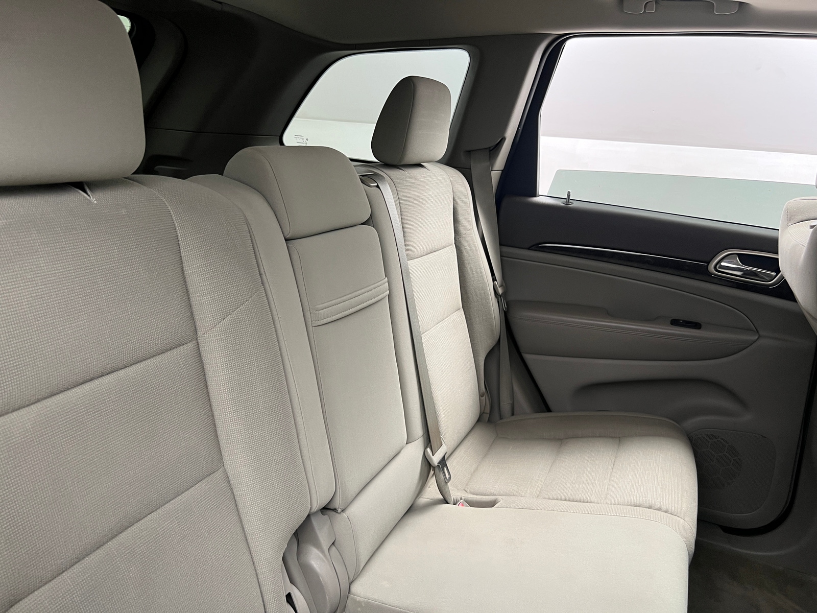 Thumbnail: 2011 Jeep Grand Cherokee - 6