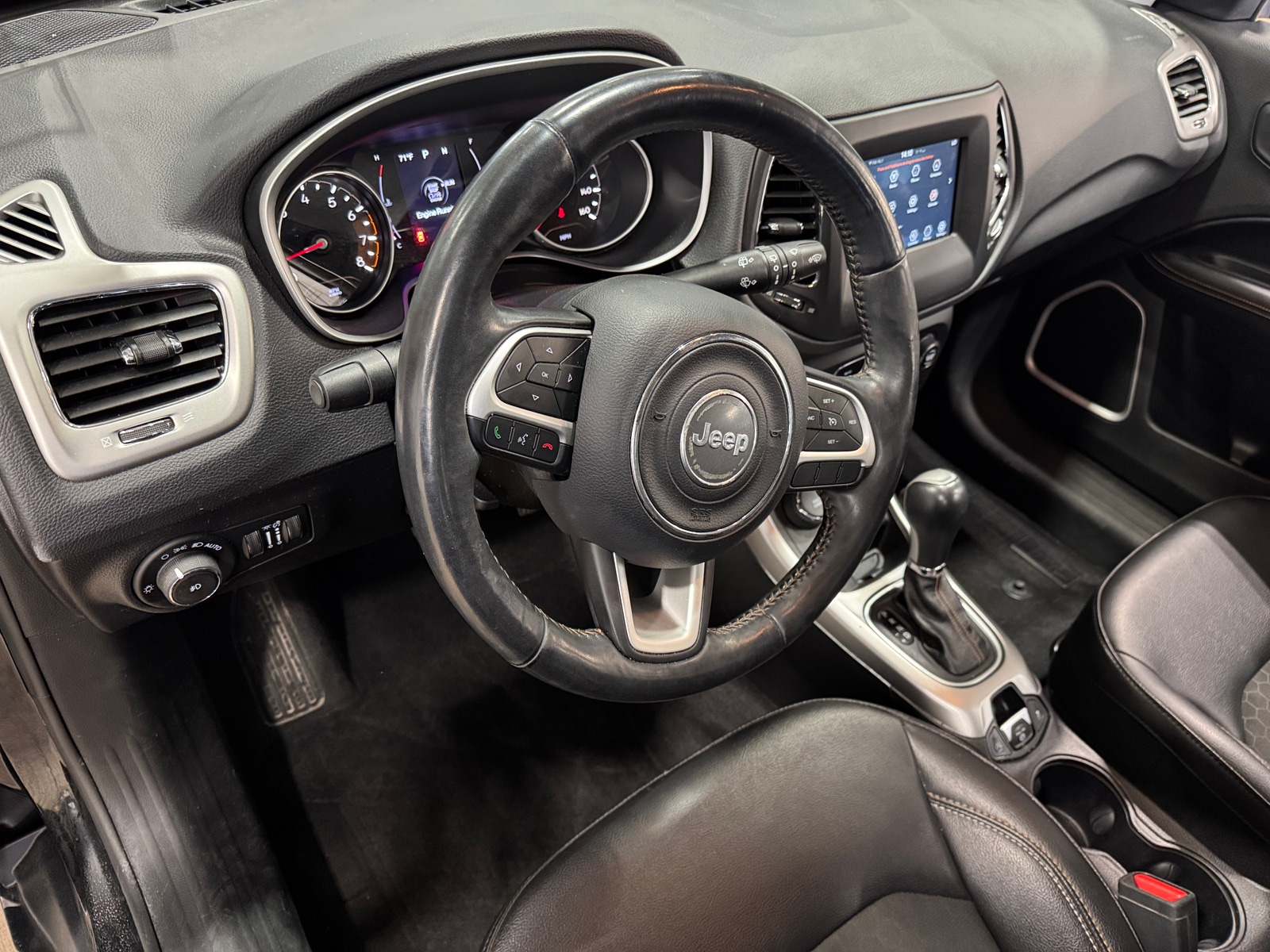 Thumbnail: 2019 Jeep Compass - 3