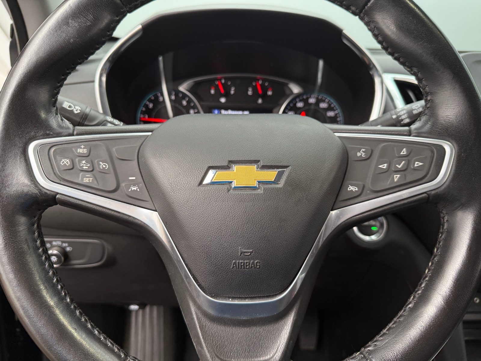 Thumbnail: 2022 Chevrolet Equinox - 5
