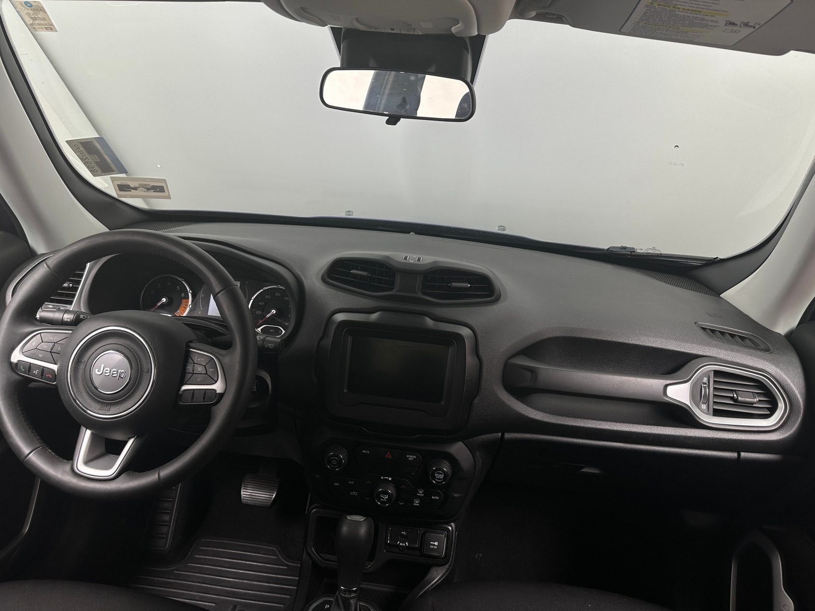 Thumbnail: 2020 Jeep Renegade - 3