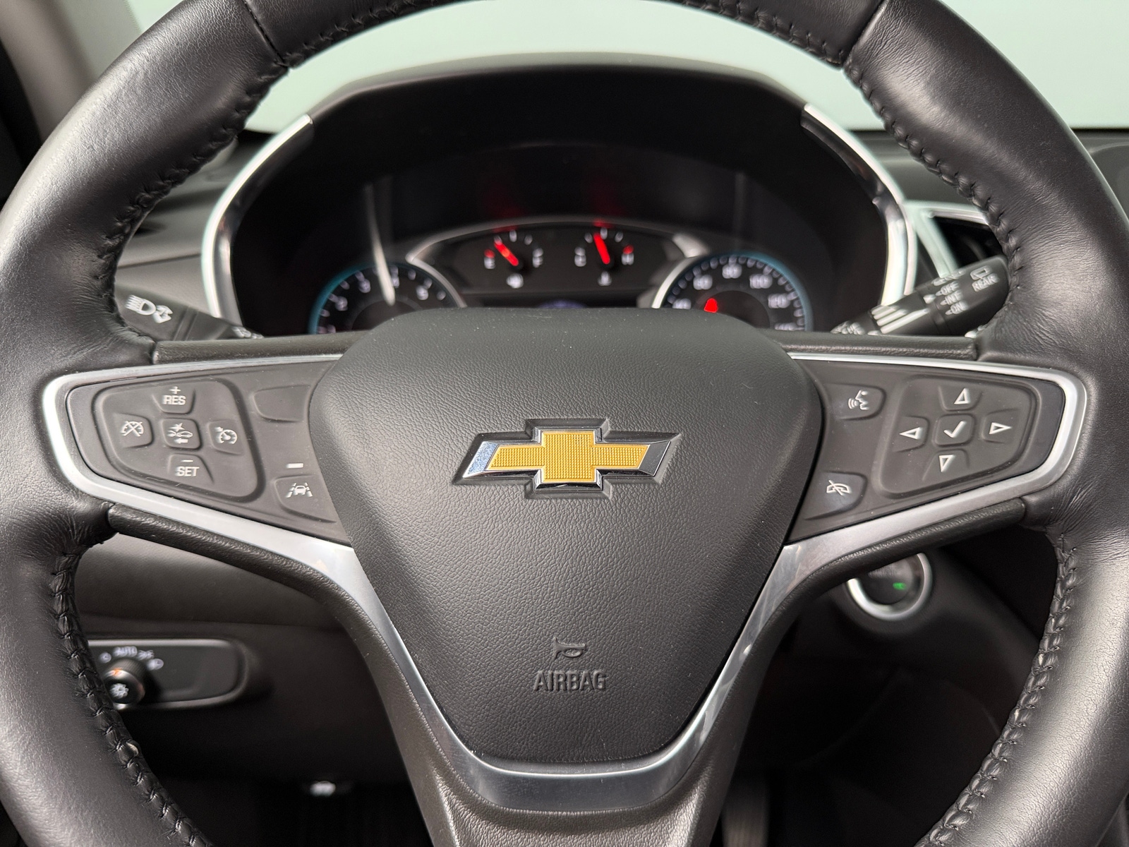 Thumbnail: 2022 Chevrolet Equinox - 5