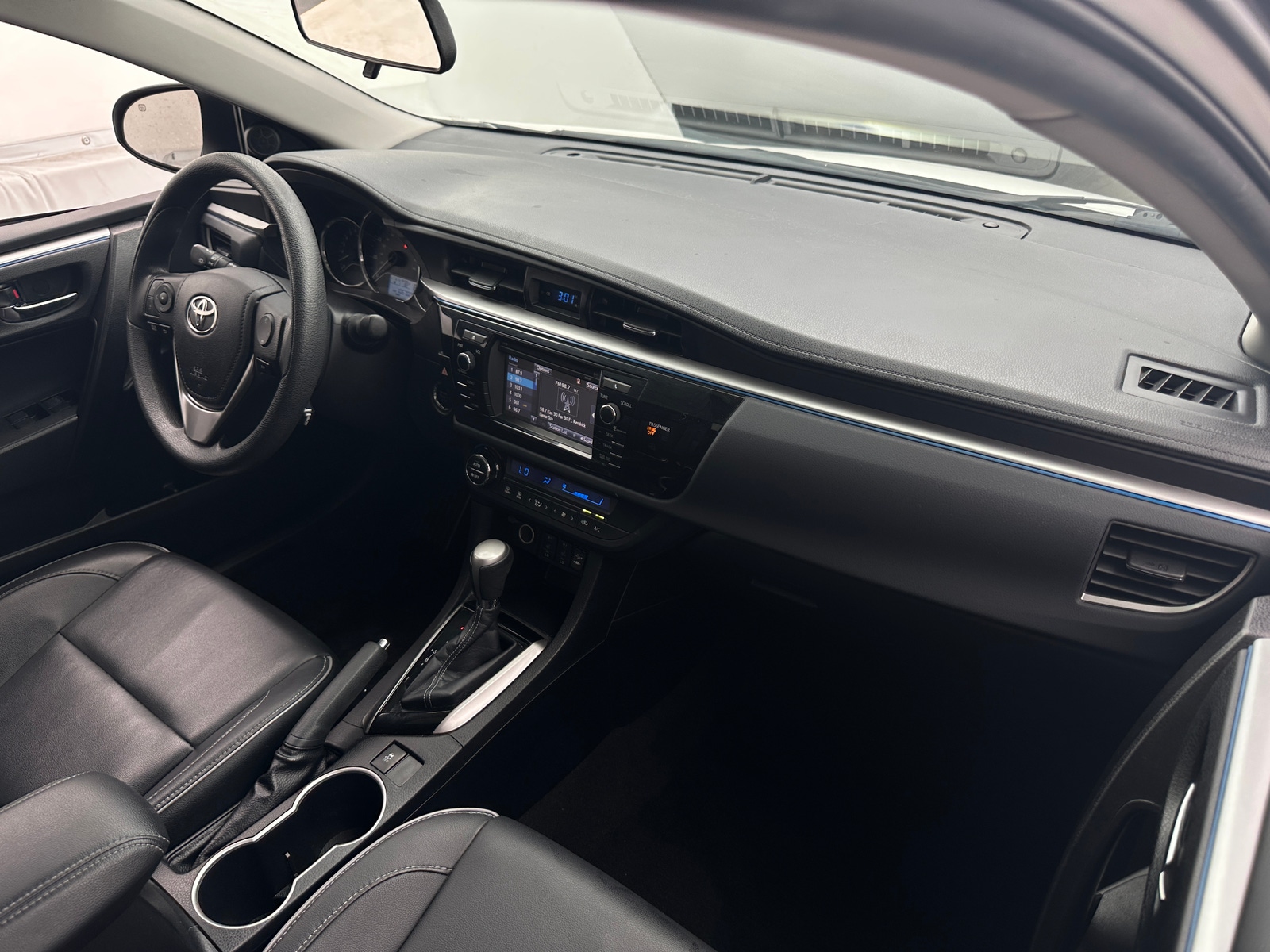 Thumbnail: 2015 Toyota Corolla - 2
