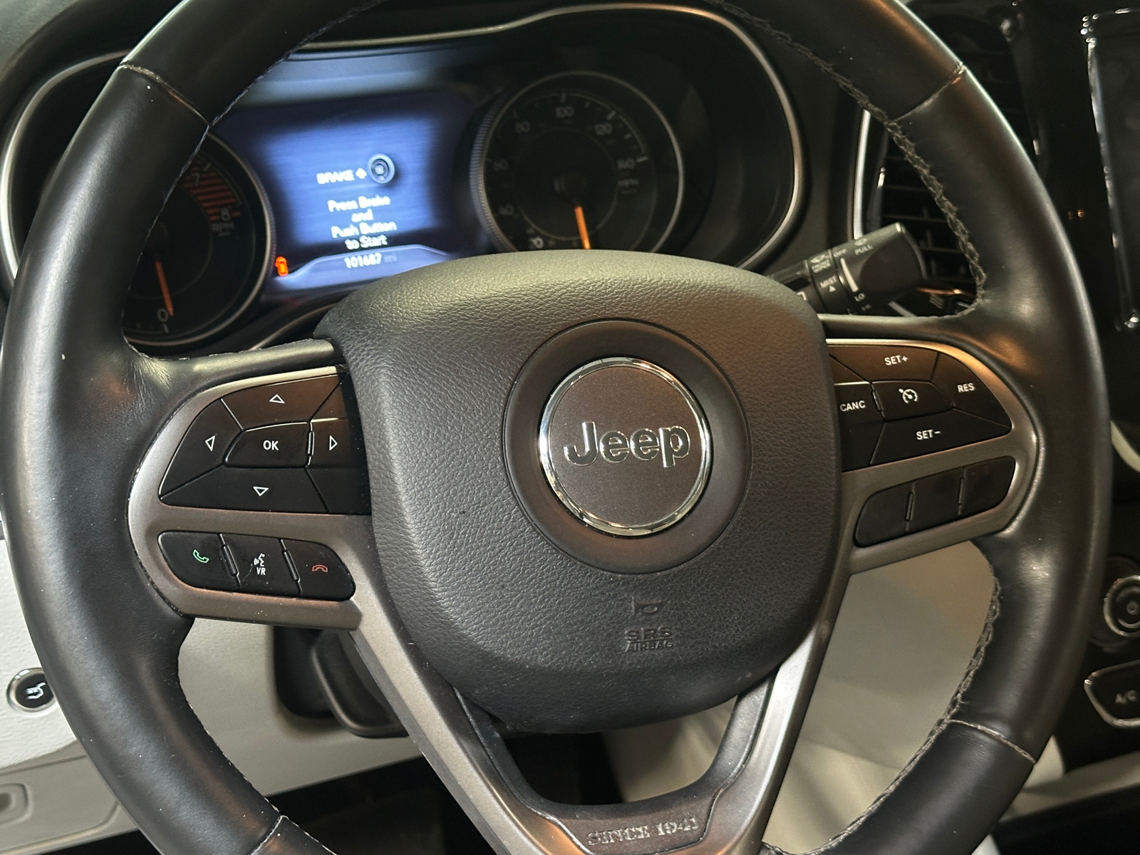 Thumbnail: 2019 Jeep Cherokee - 4